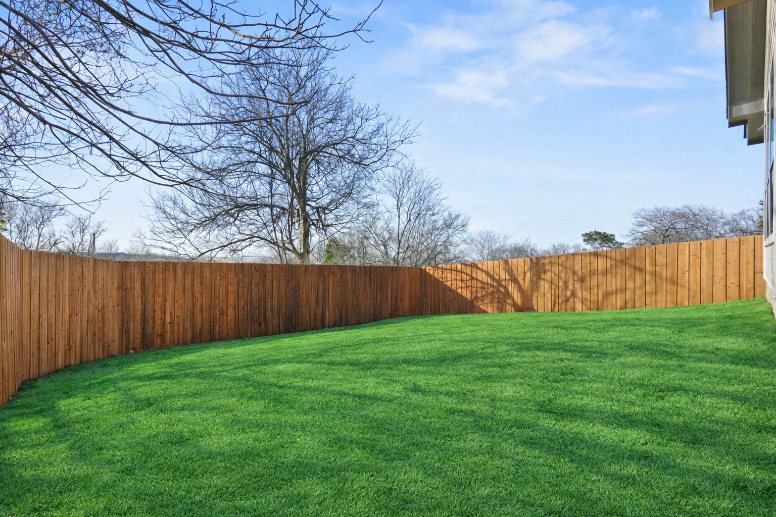 2007 N Montclair Avenue