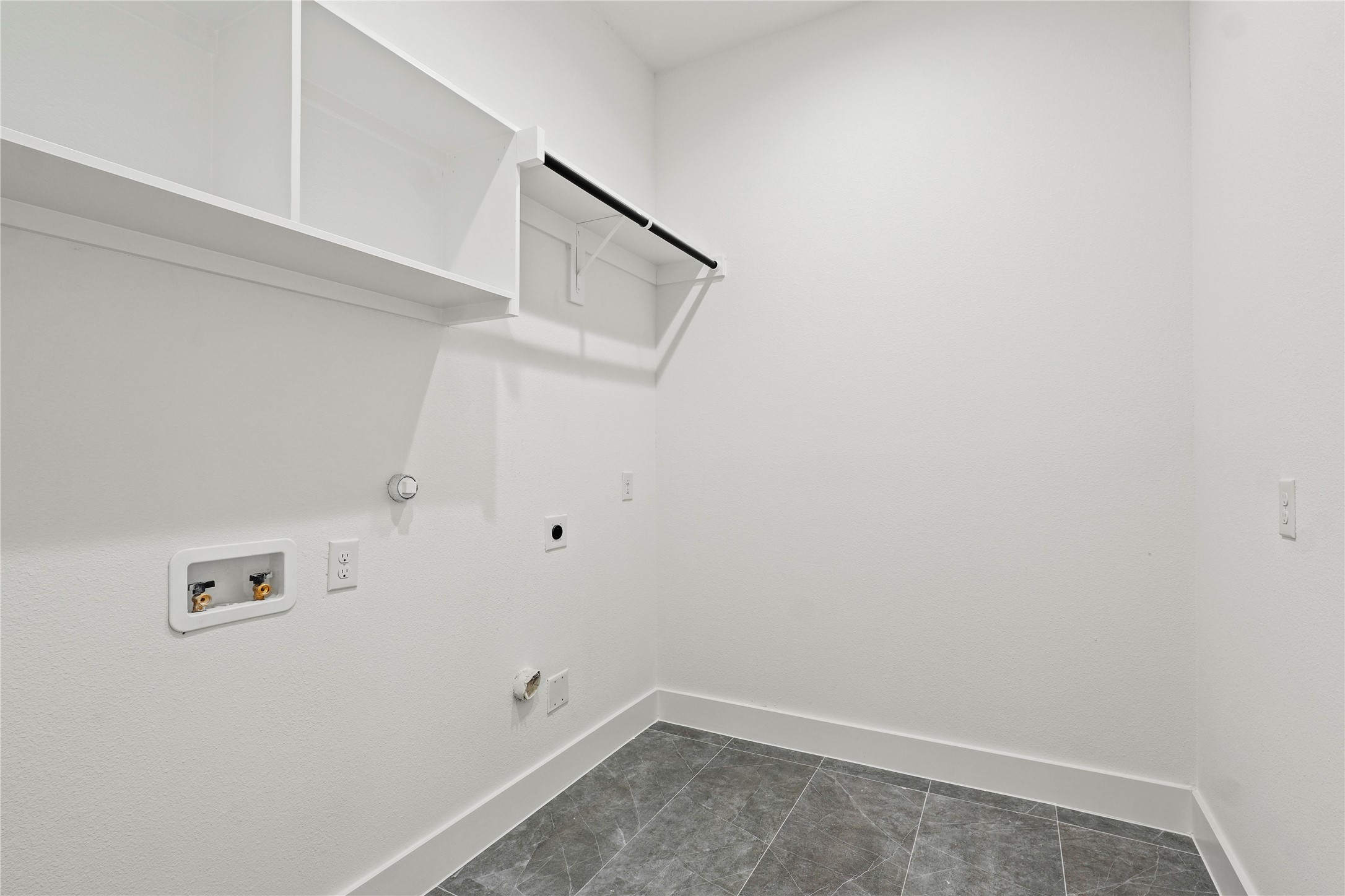 2007 N Montclair Avenue