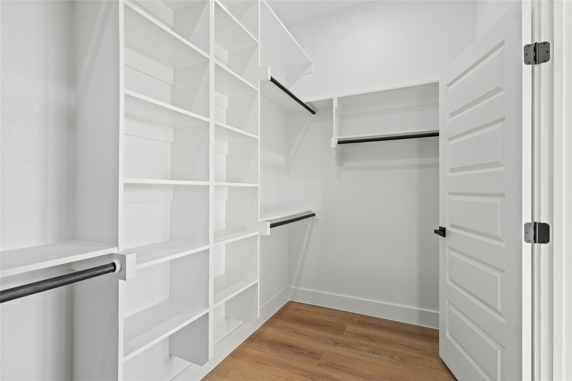 2007 N Montclair Avenue