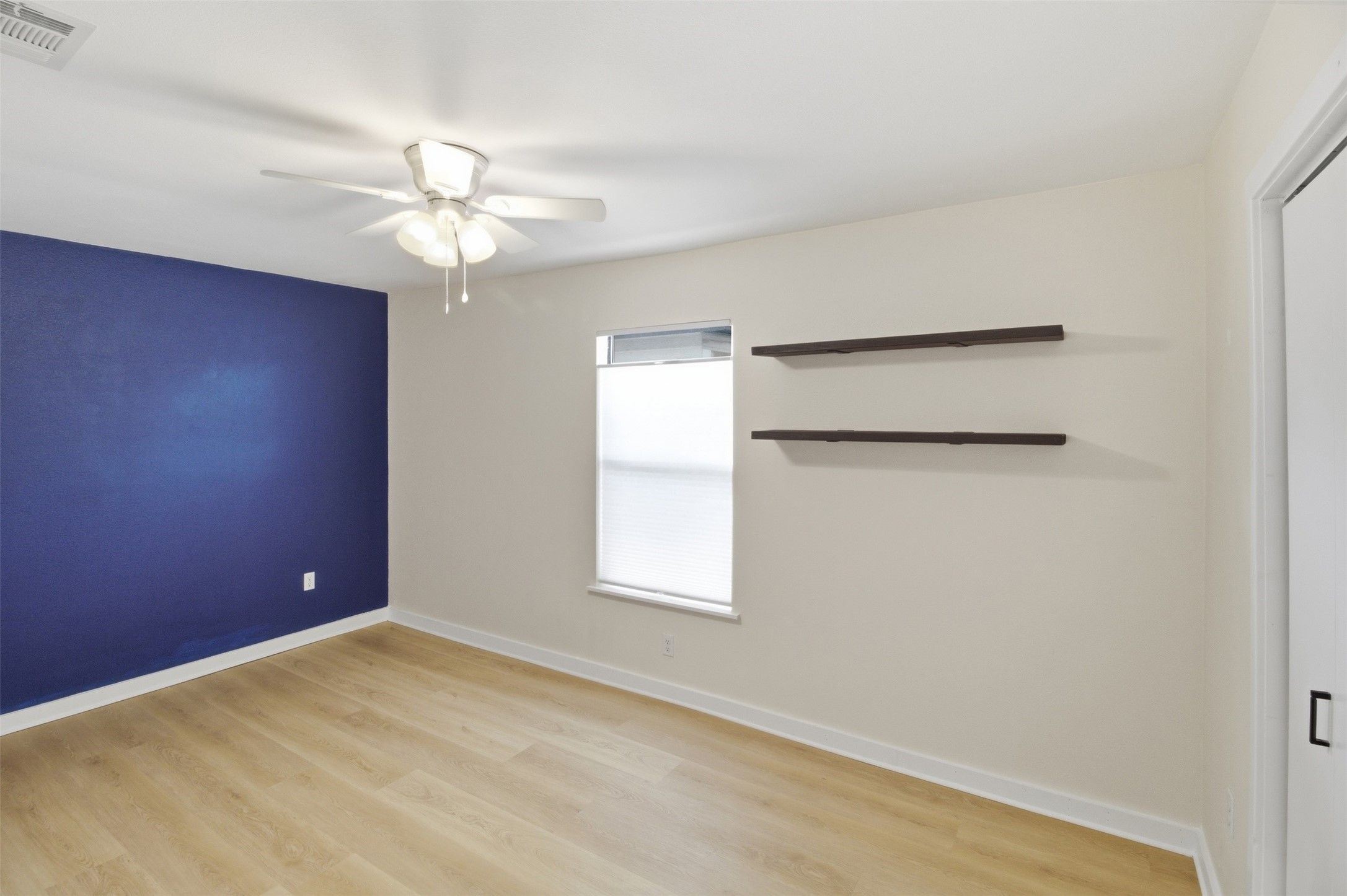 1539 E Woodin Boulevard