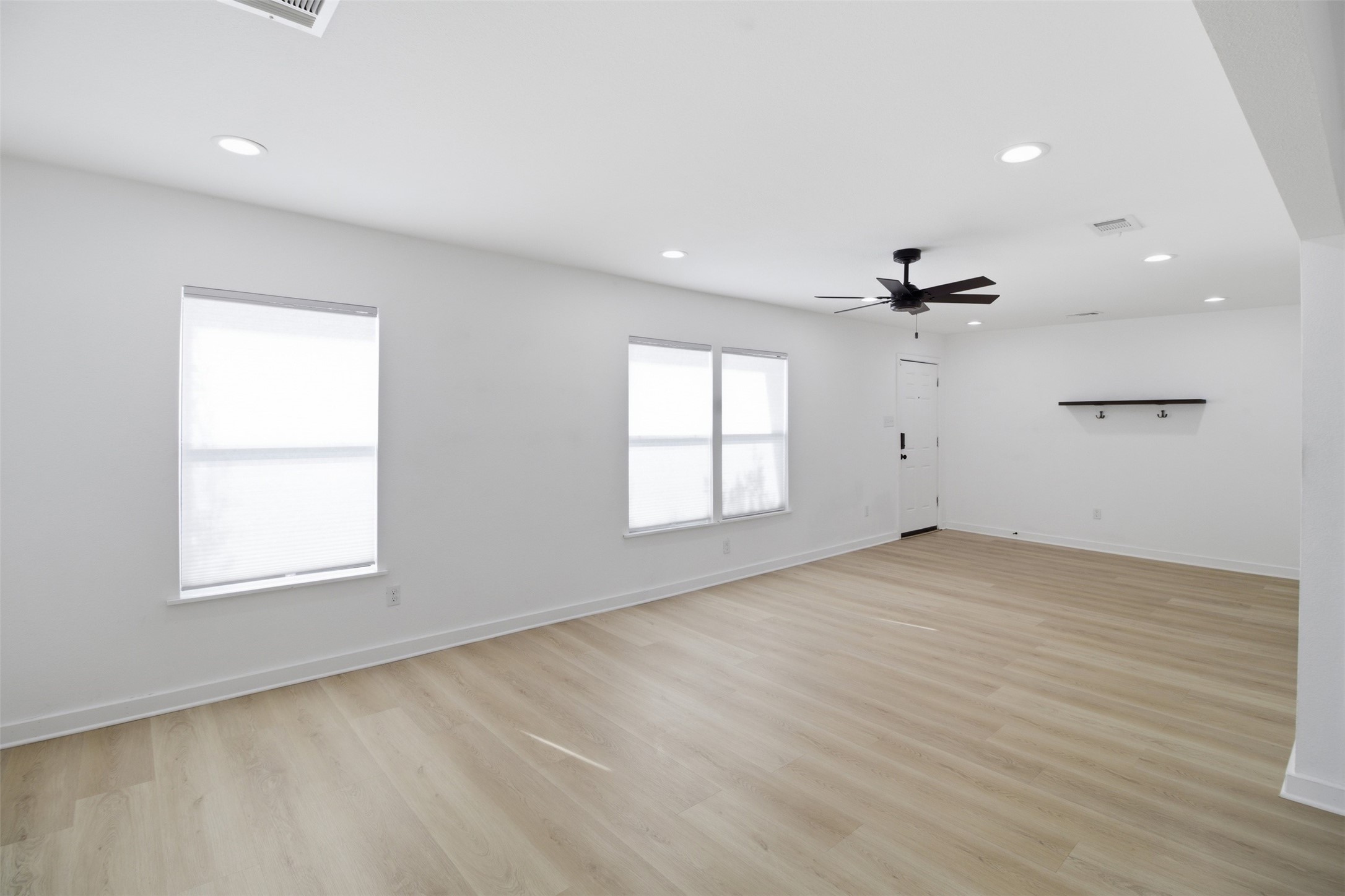 1539 E Woodin Boulevard