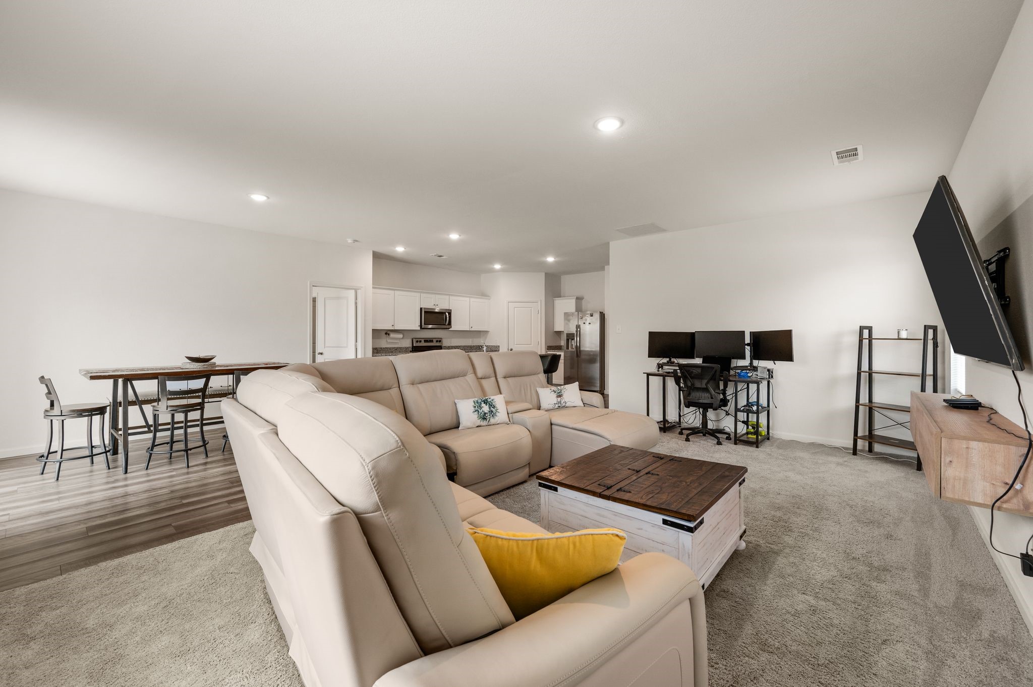 4724 Swan Neck Drive