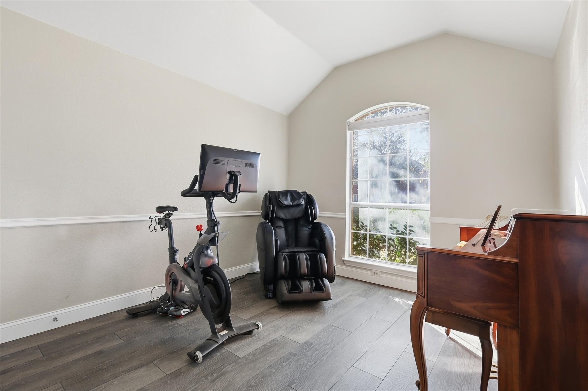 3704 Cottonwood Springs Drive