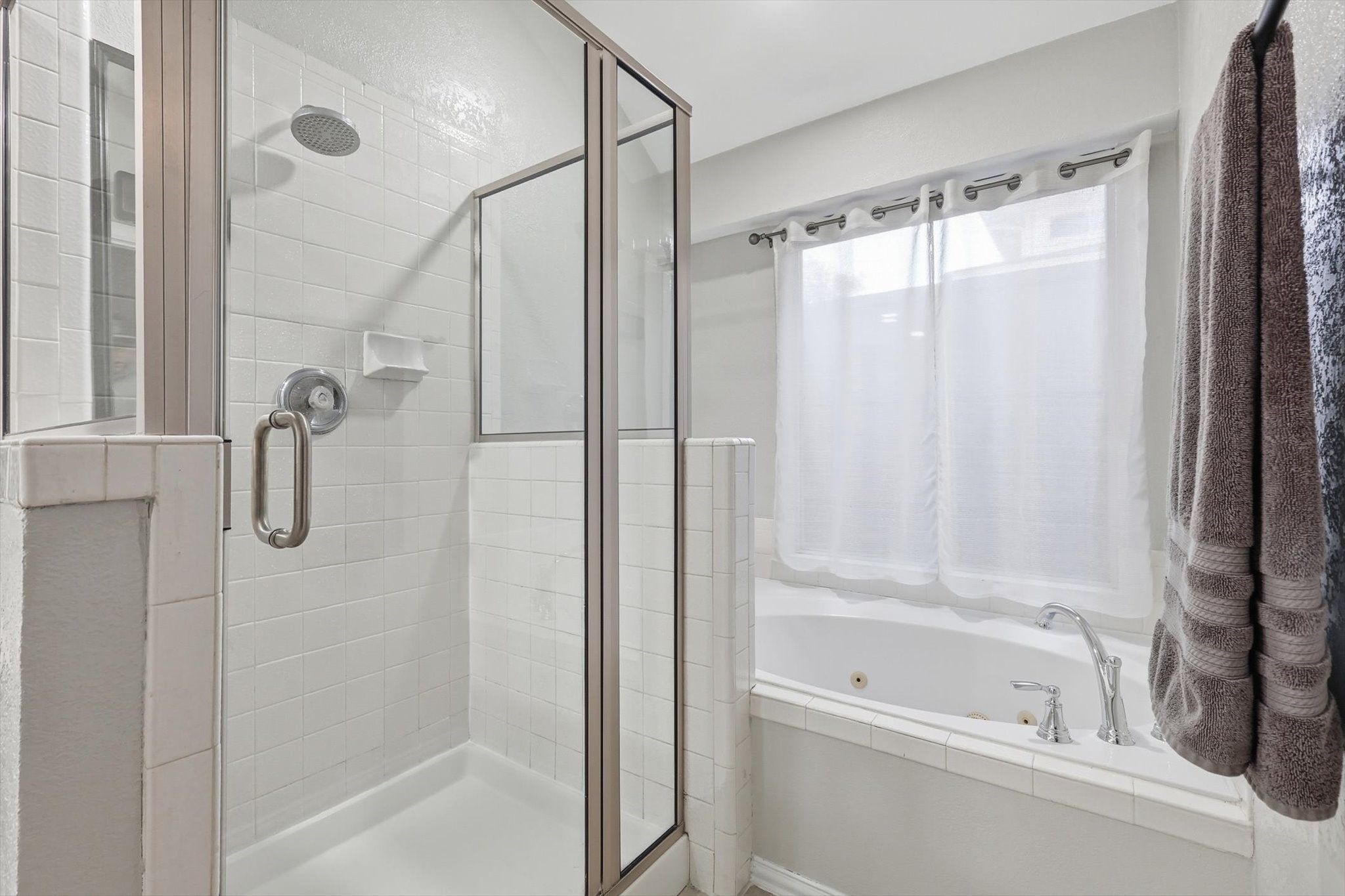 3704 Cottonwood Springs Drive