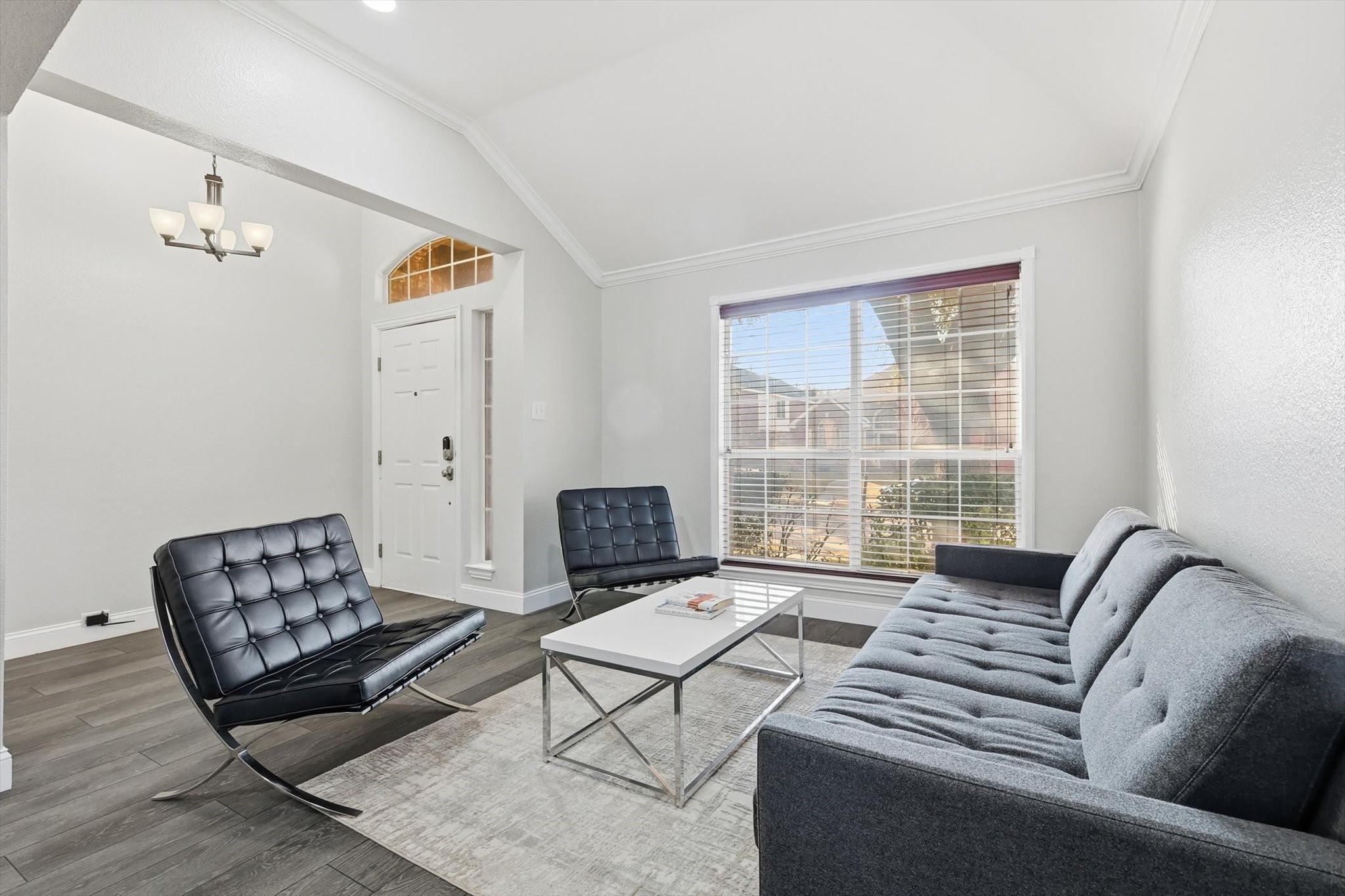 3704 Cottonwood Springs Drive