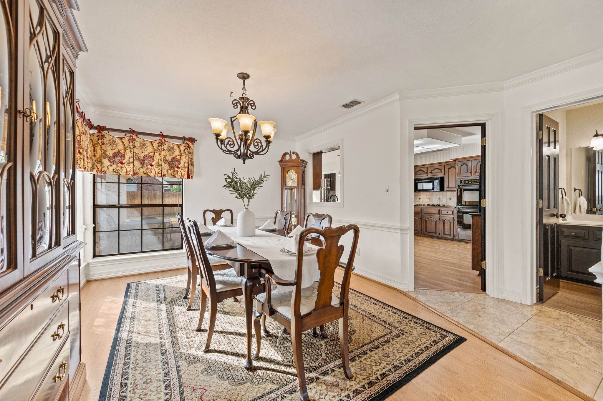 3528 Meadowside Drive