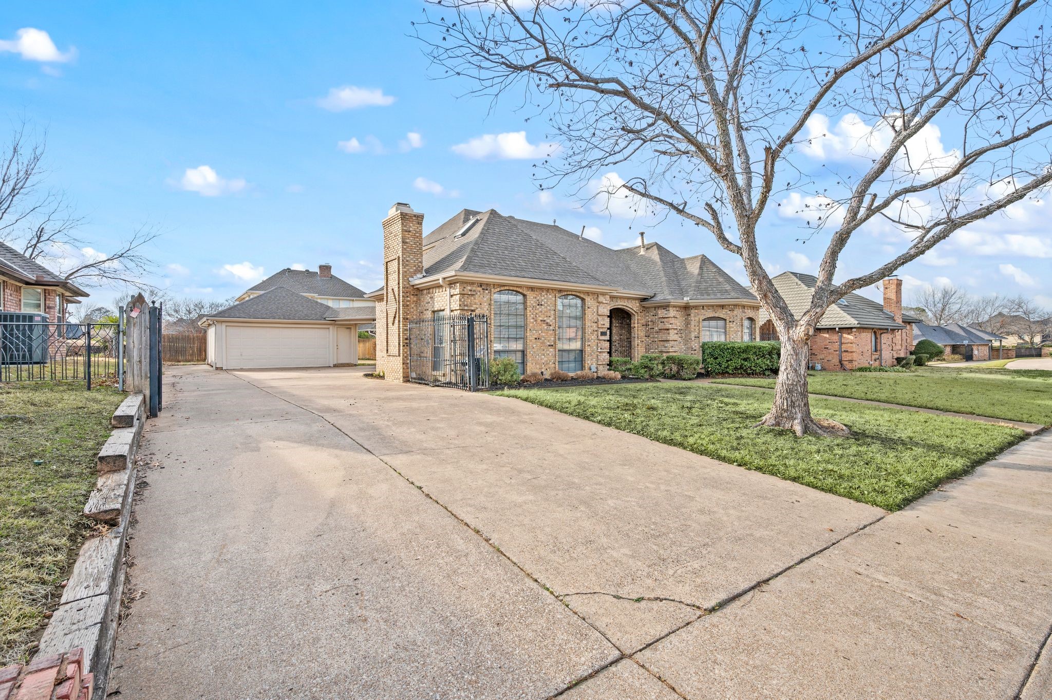 3528 Meadowside Drive