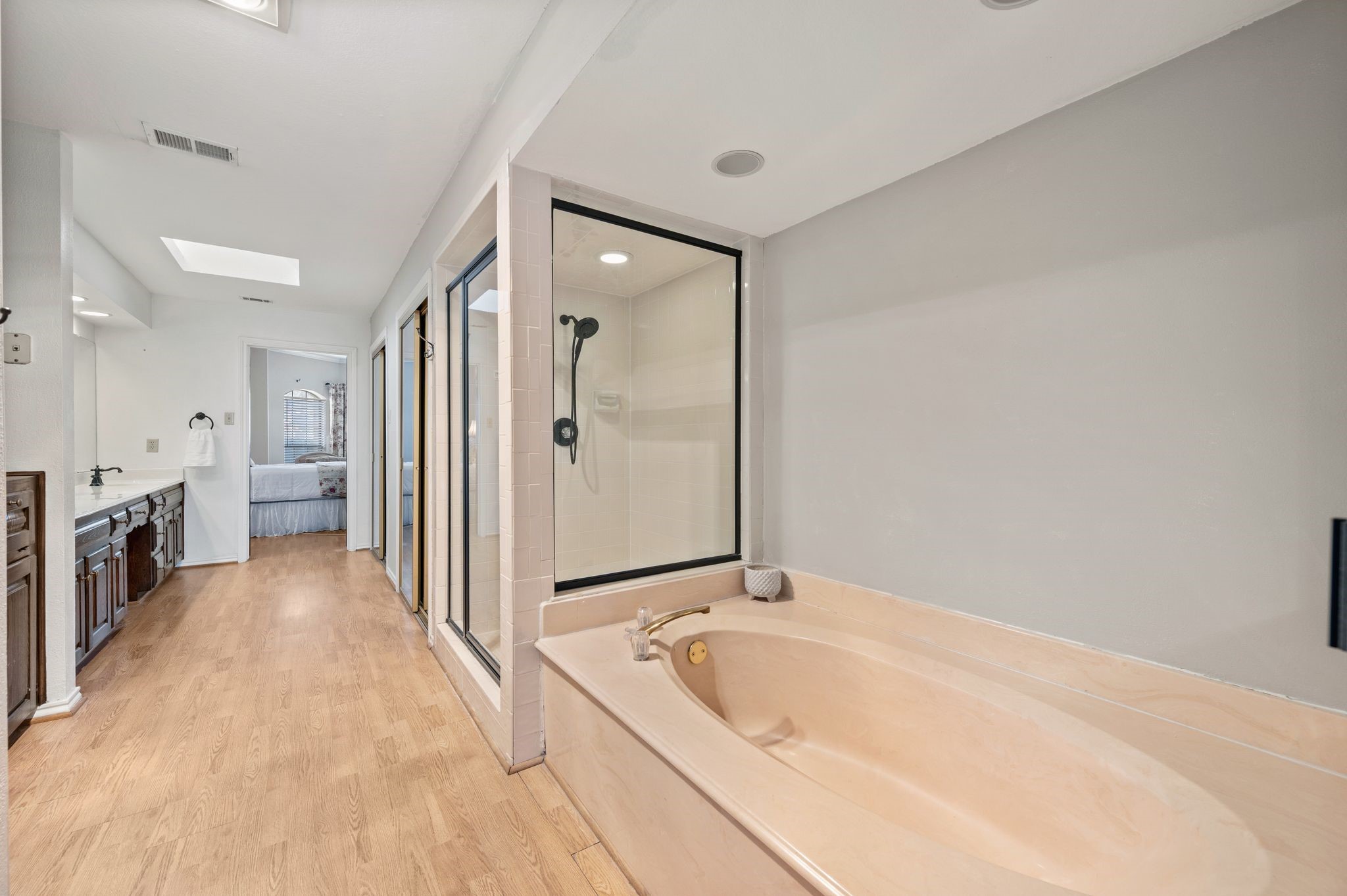 3528 Meadowside Drive