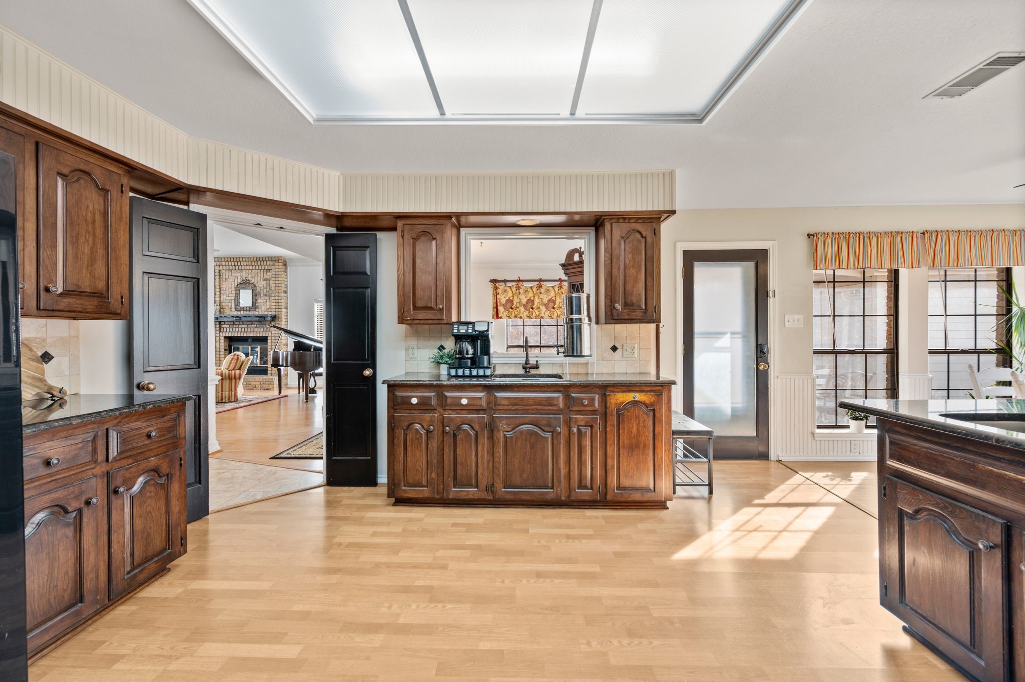 3528 Meadowside Drive