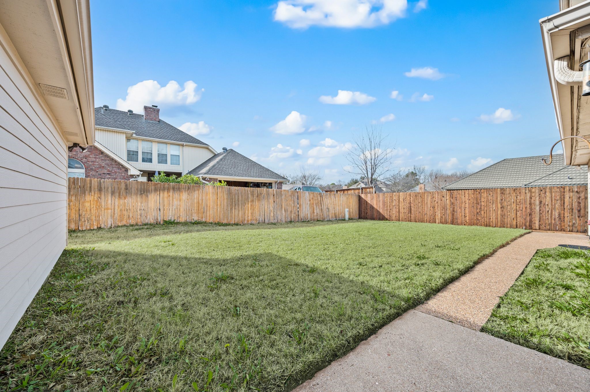 3528 Meadowside Drive