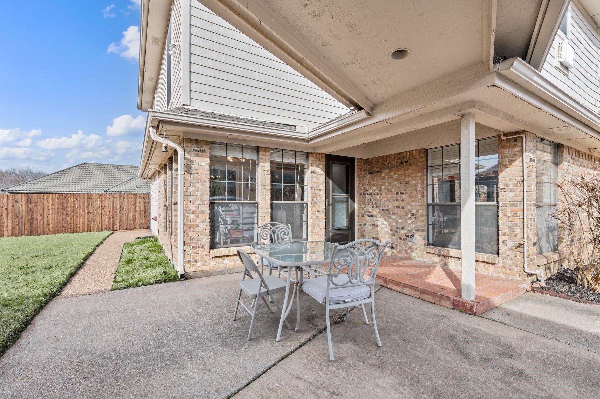 3528 Meadowside Drive
