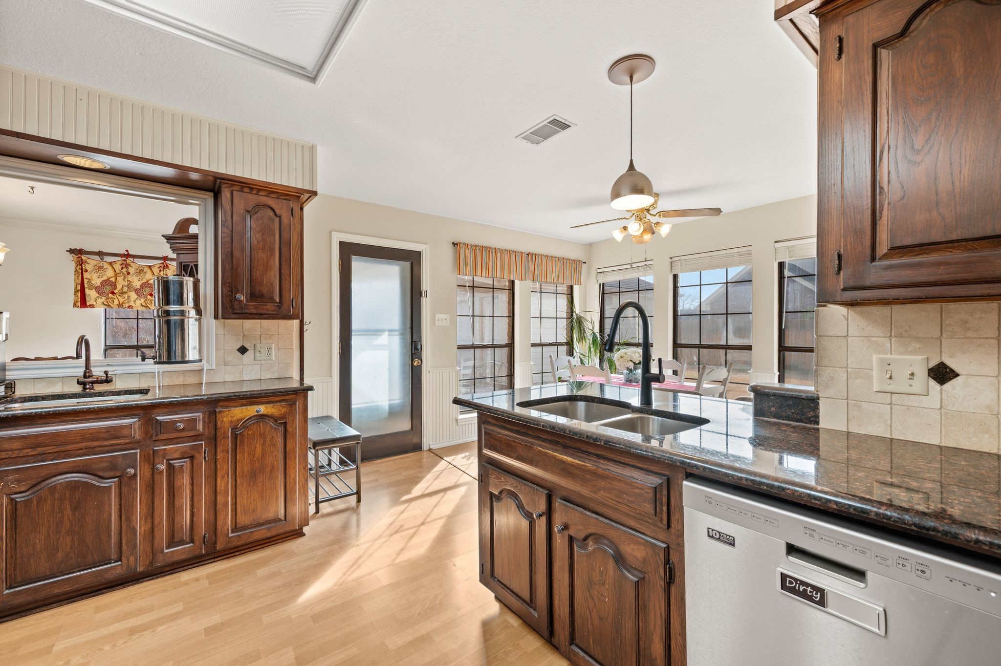 3528 Meadowside Drive