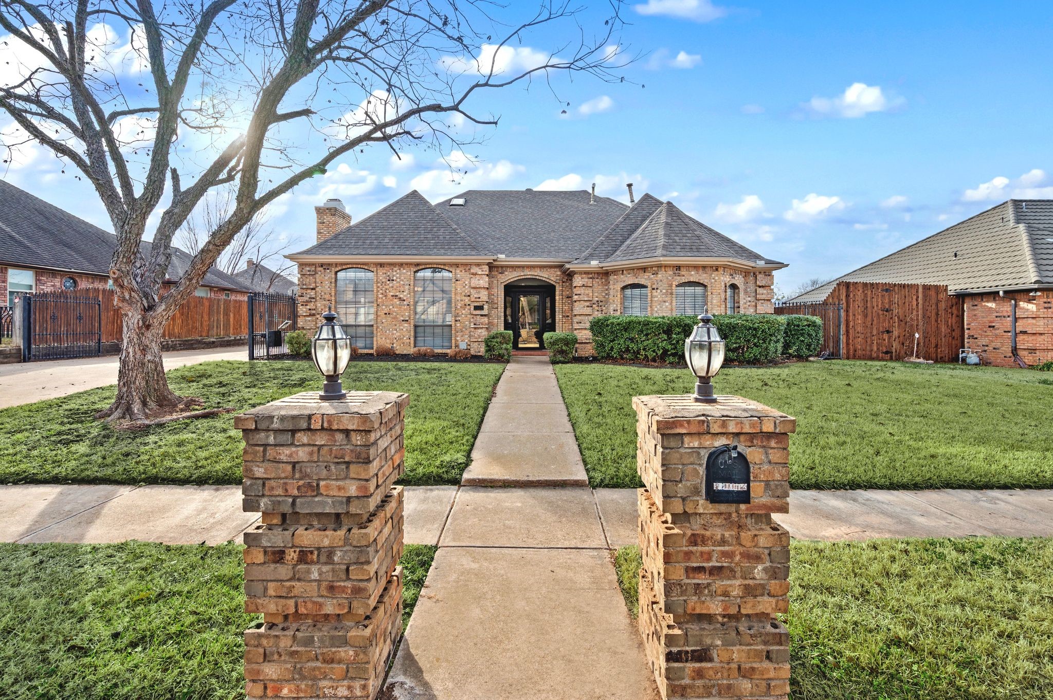 3528 Meadowside Drive