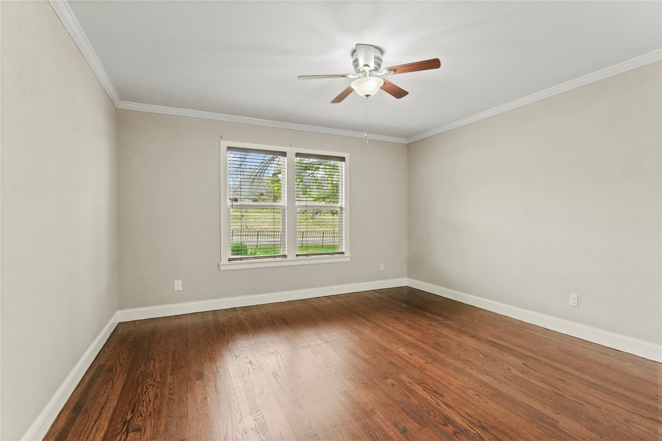 3358 W Jefferson Boulevard