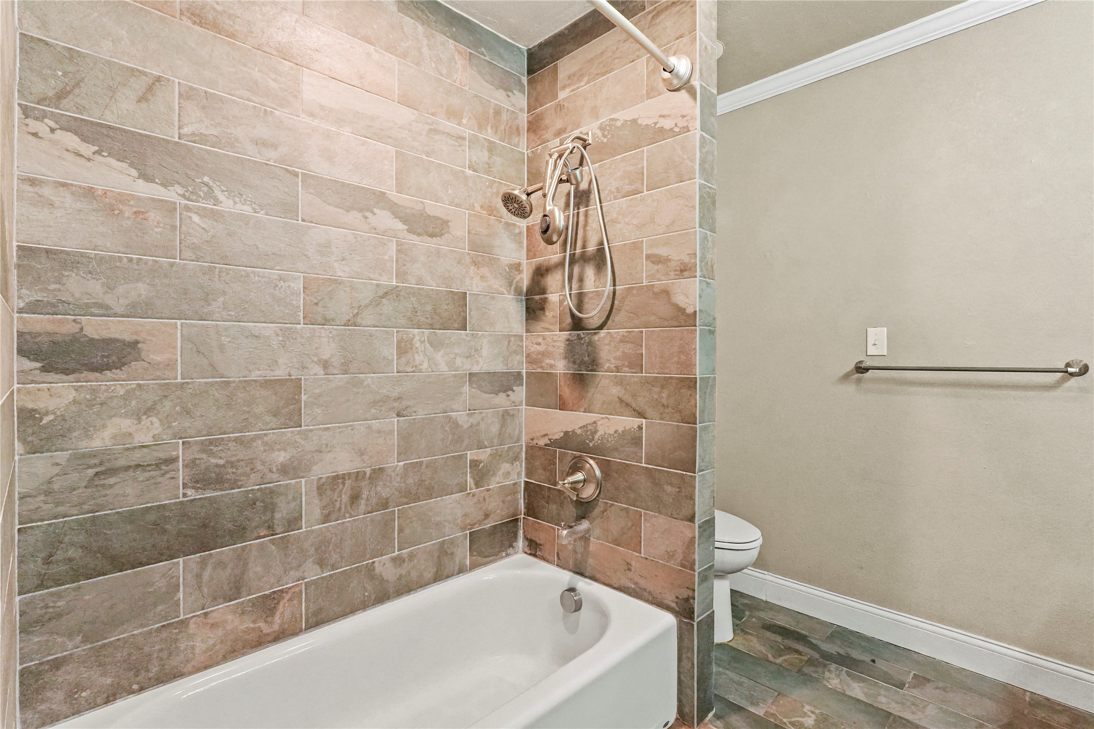 3358 W Jefferson Boulevard