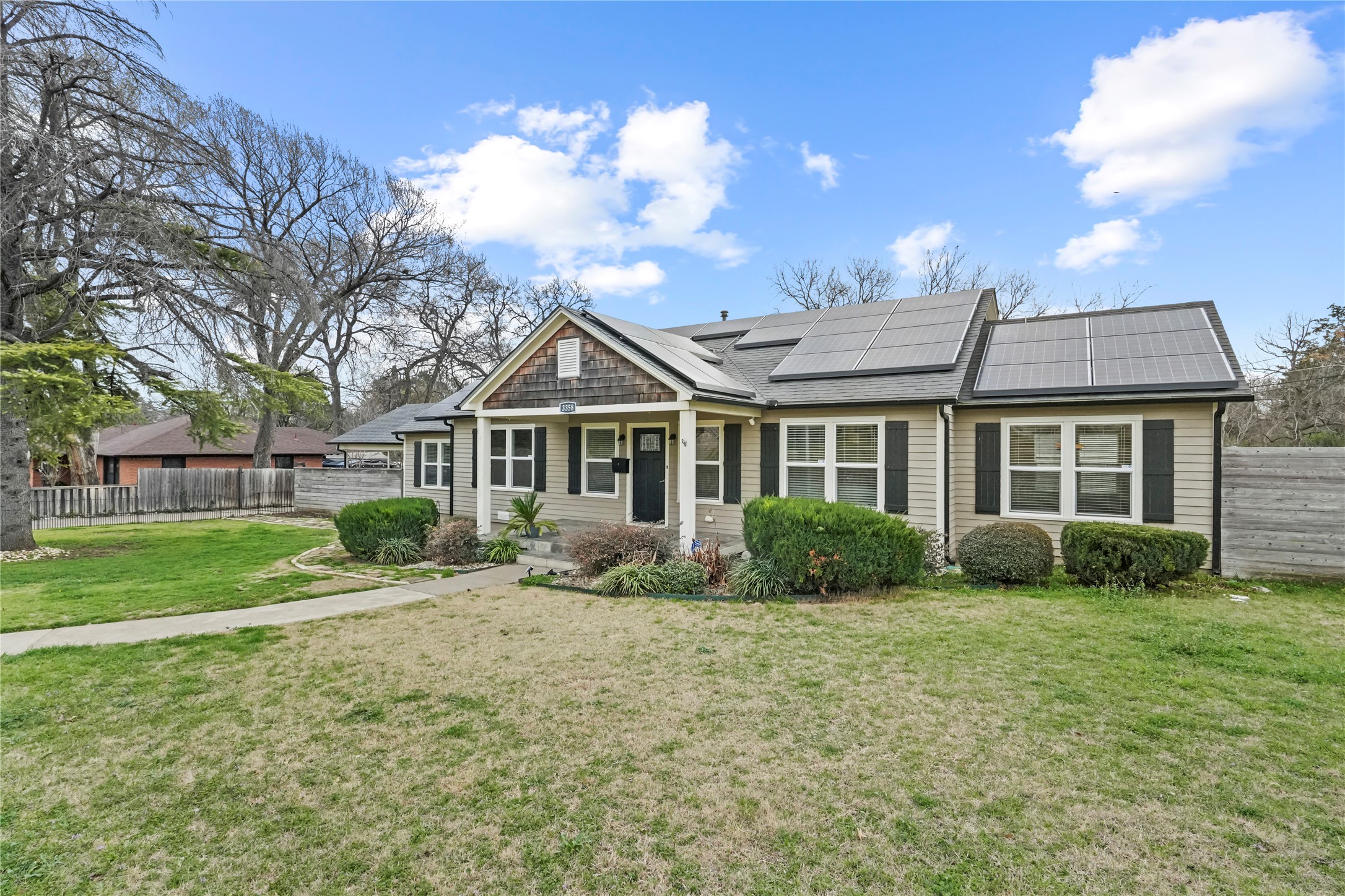 3358 W Jefferson Boulevard