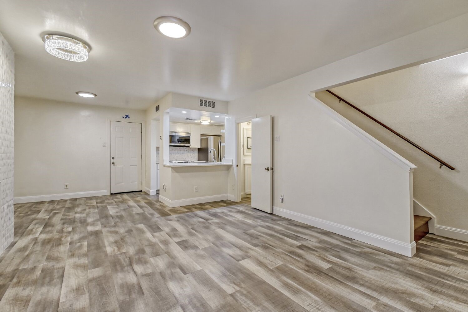 8750 Park Lane 142