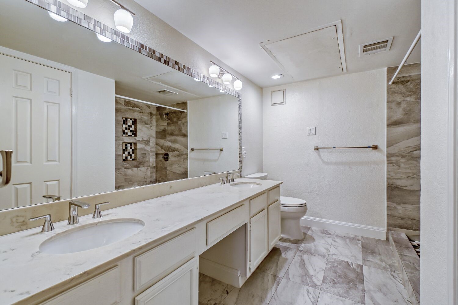 8750 Park Lane 142