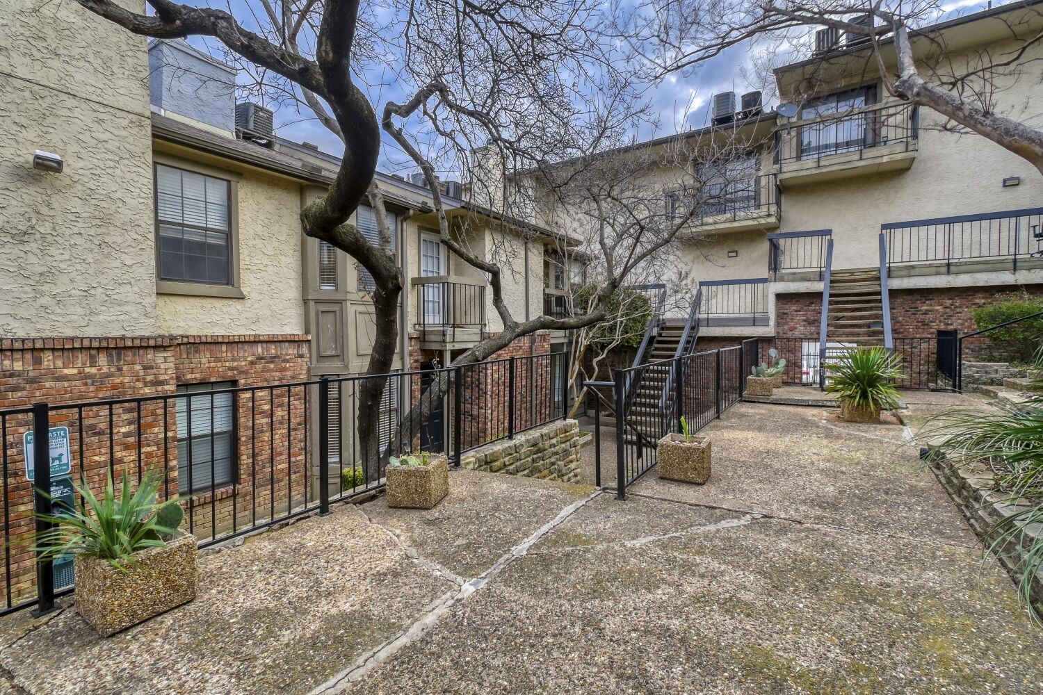 8750 Park Lane 142