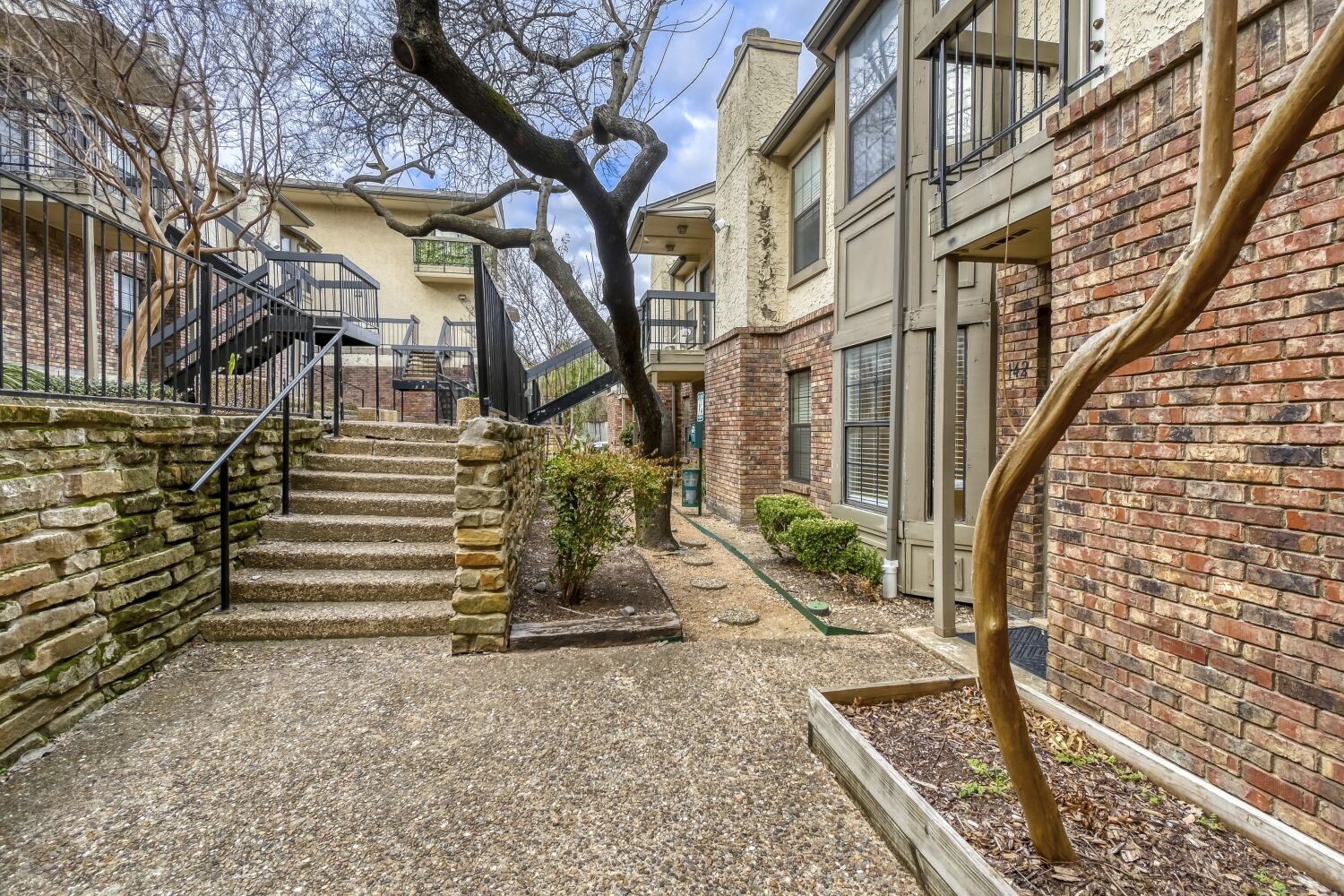 8750 Park Lane 142
