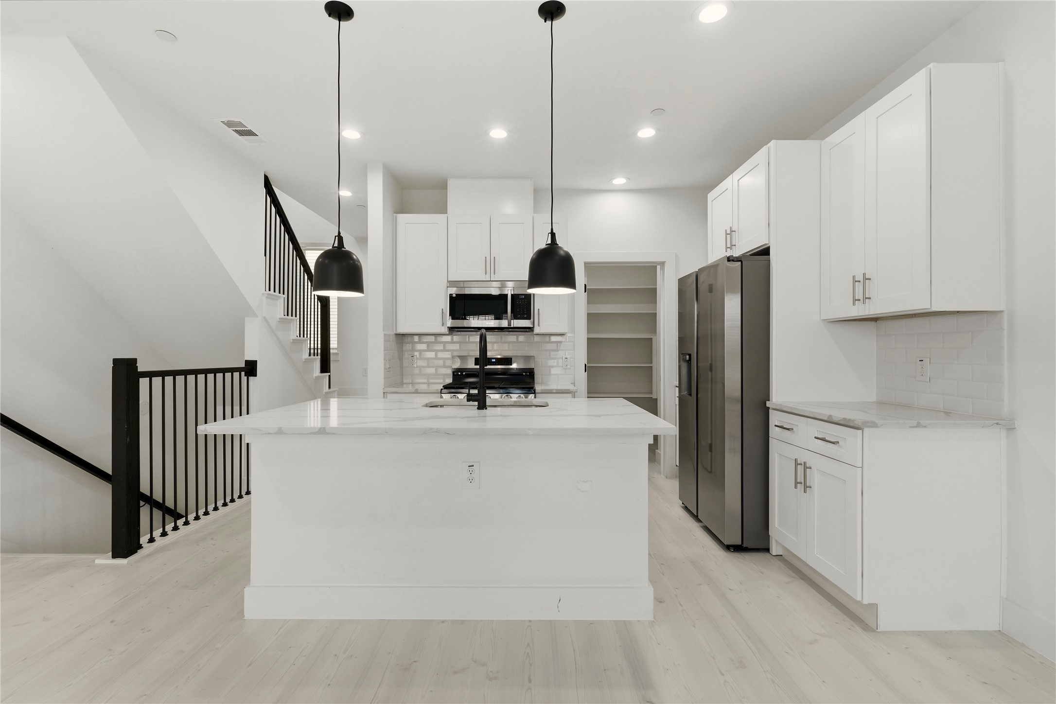 7207 Mohawk Drive B 3