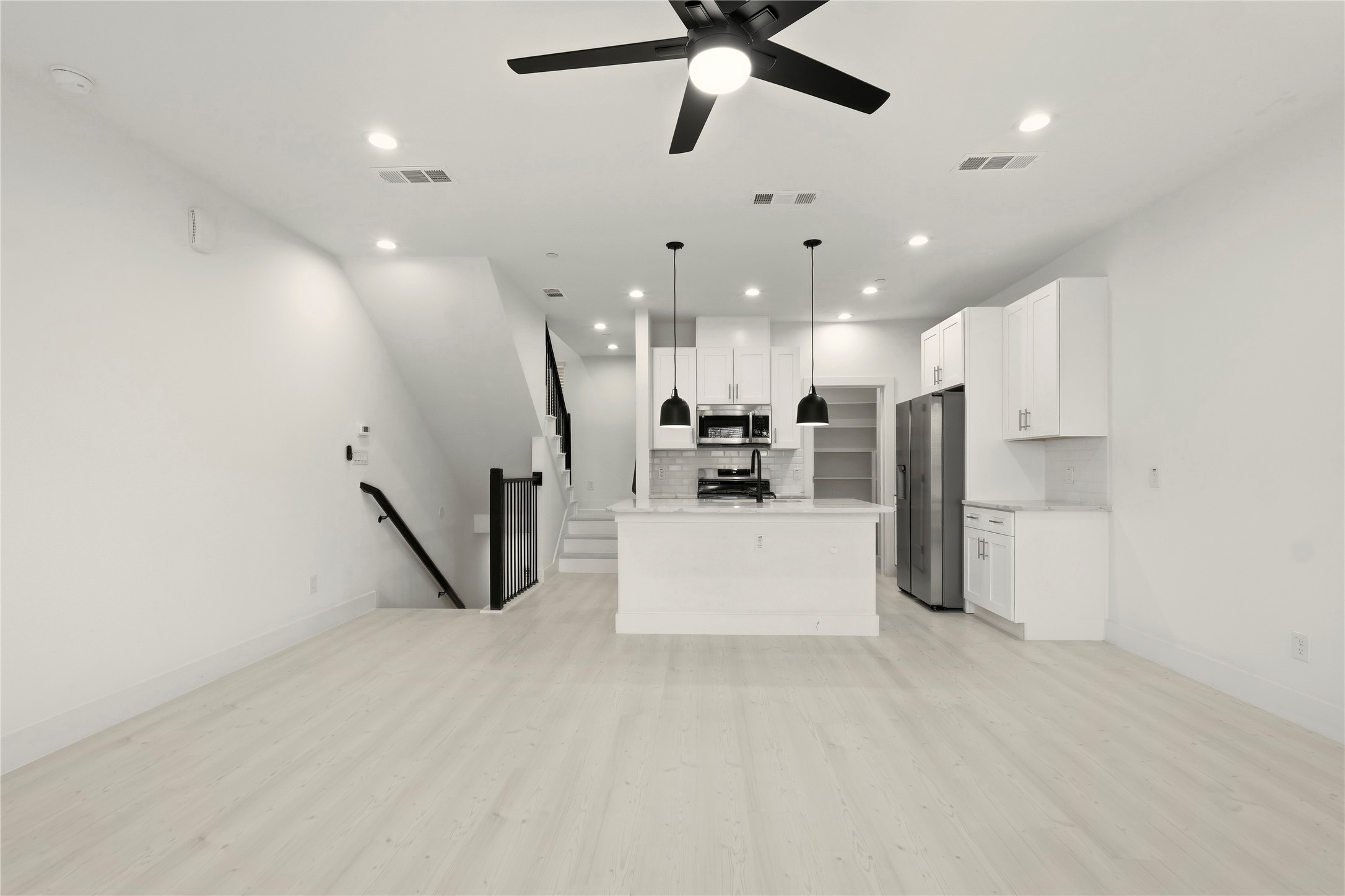 7207 Mohawk Drive B 3