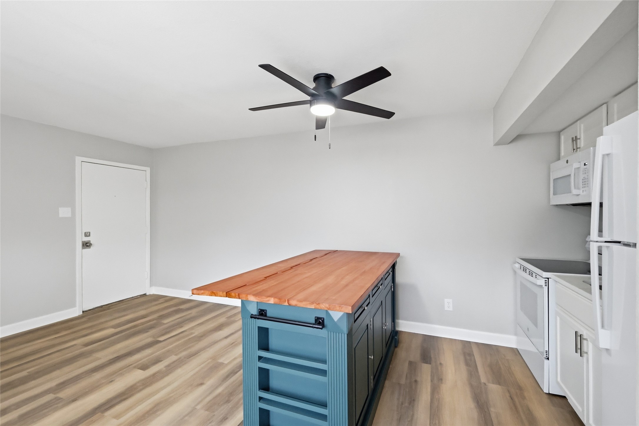 5000 Bowser Avenue 214