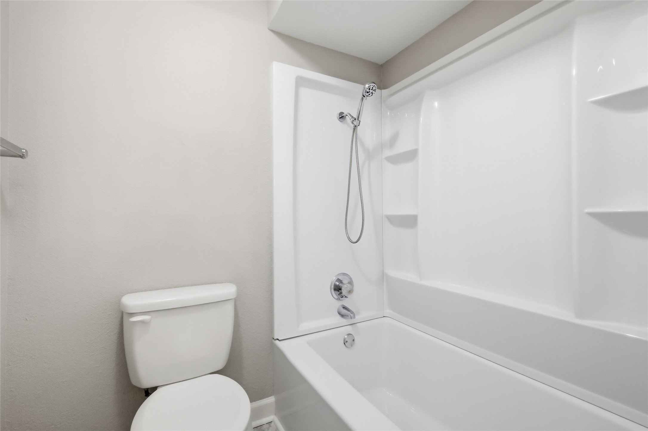 5000 Bowser Avenue 214