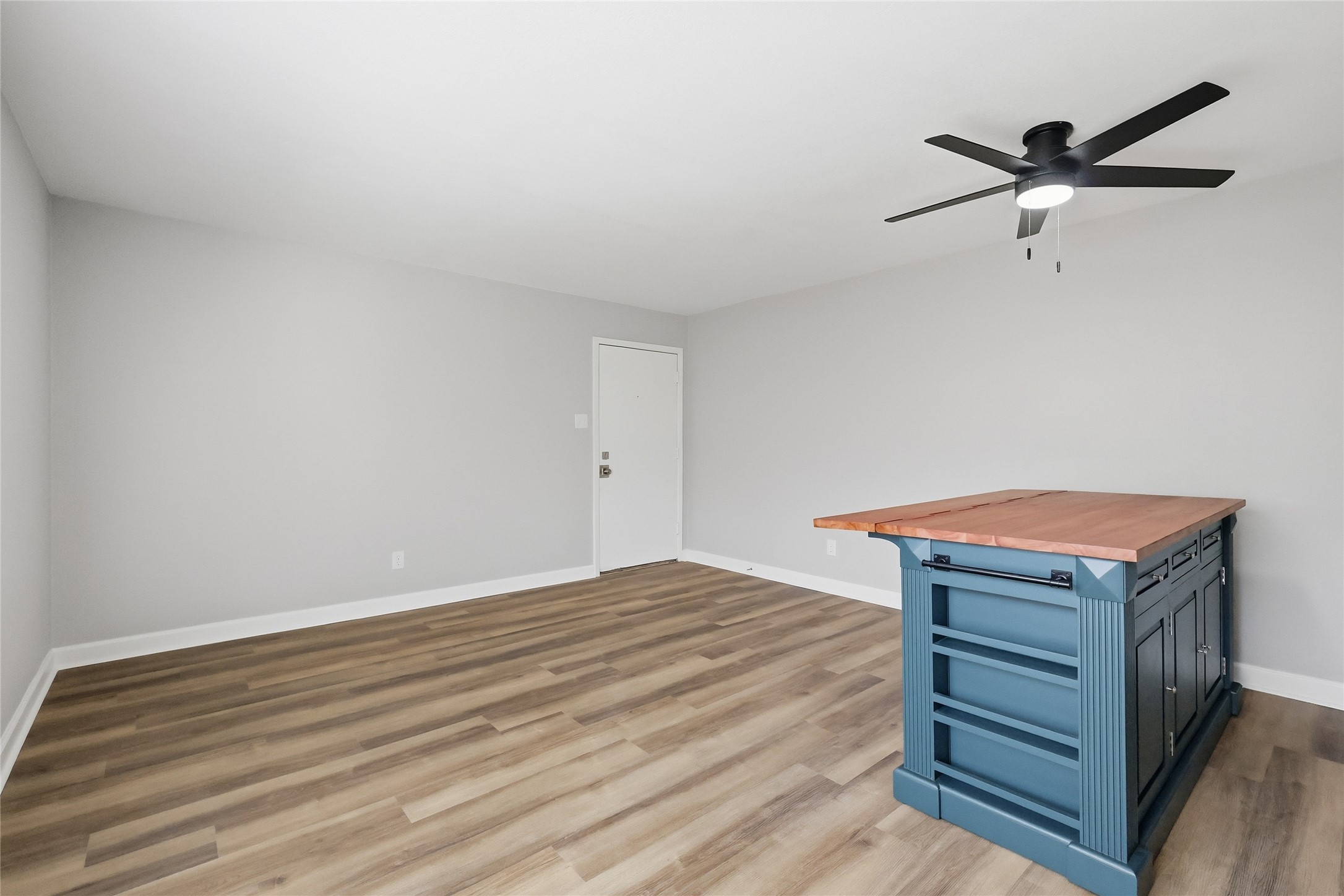 5000 Bowser Avenue 214