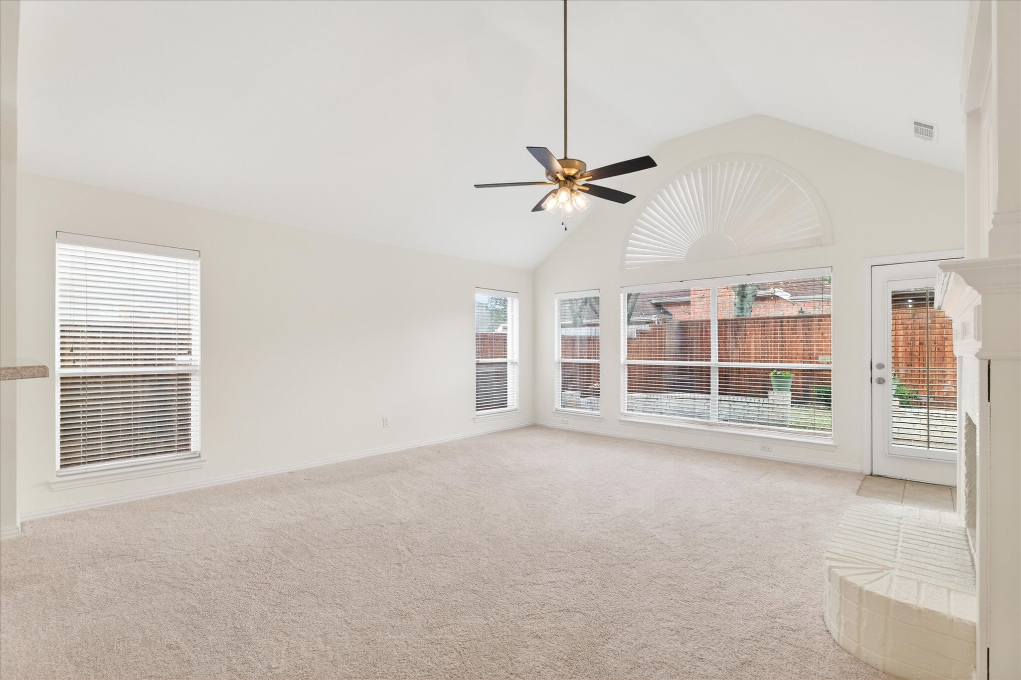 5521 Amber Way