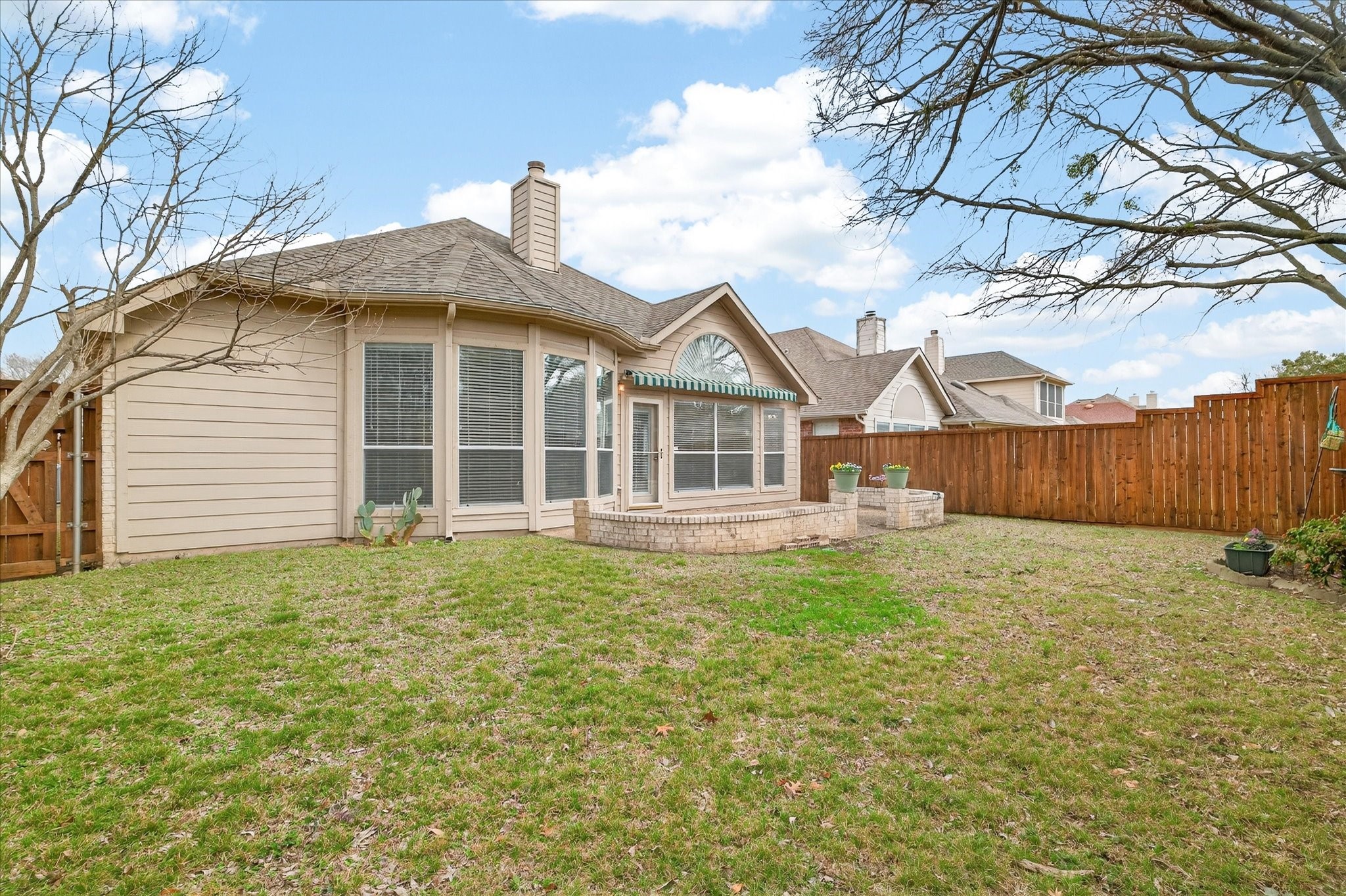 5521 Amber Way