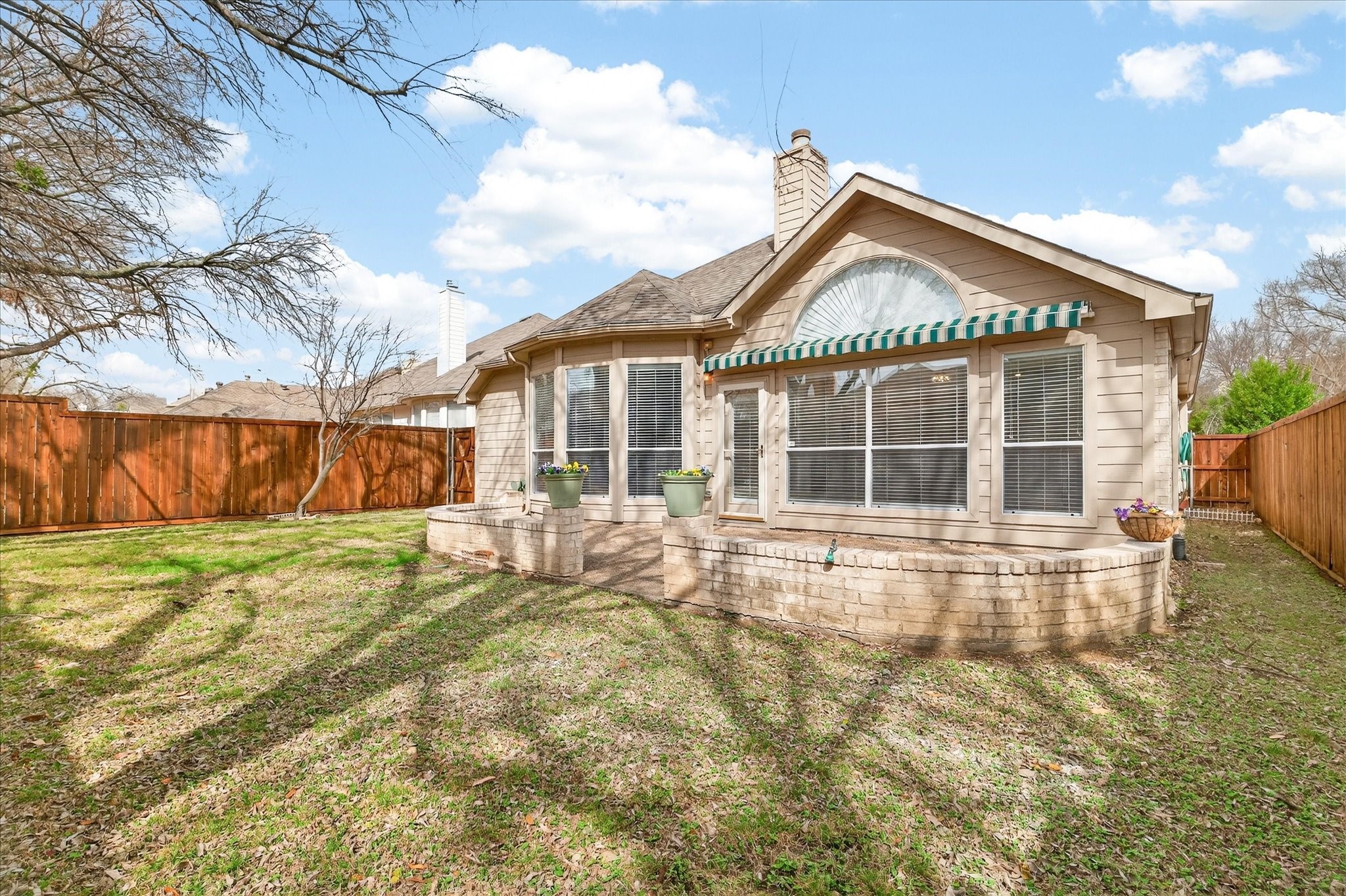 5521 Amber Way