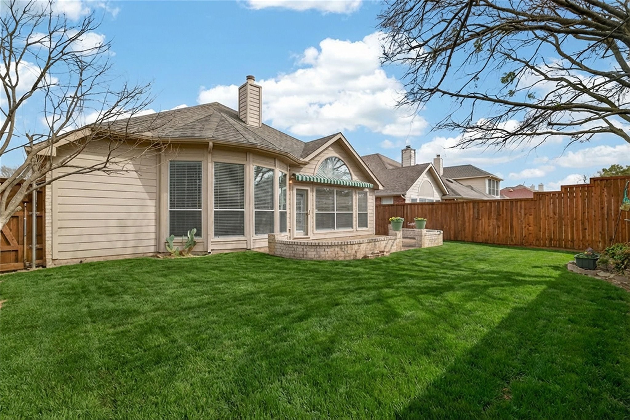 5521 Amber Way
