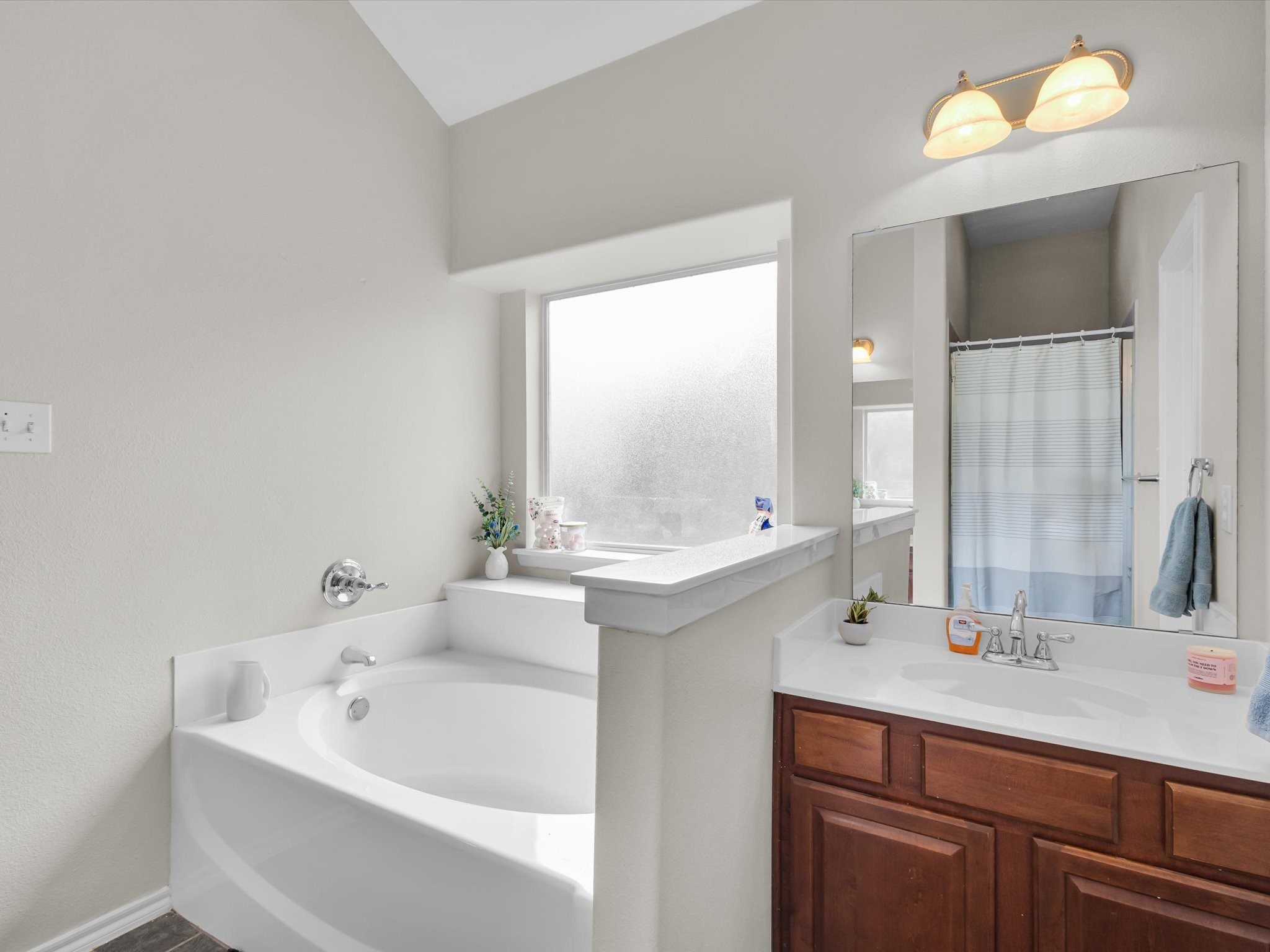 205 King George Road