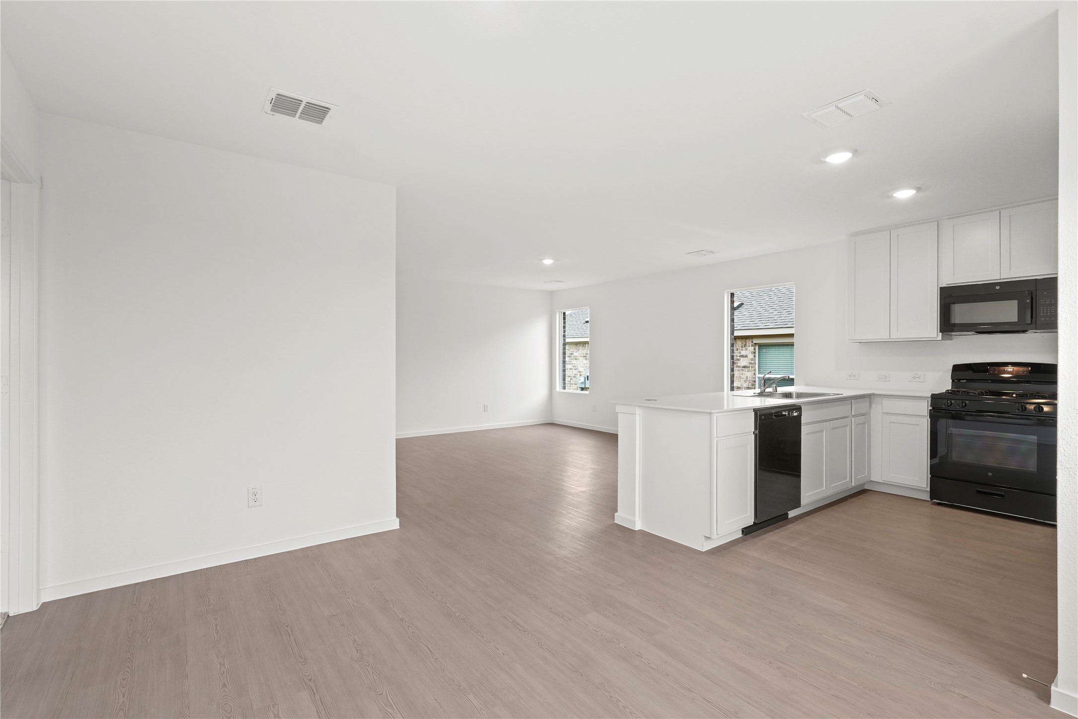 2045 Derby Lane