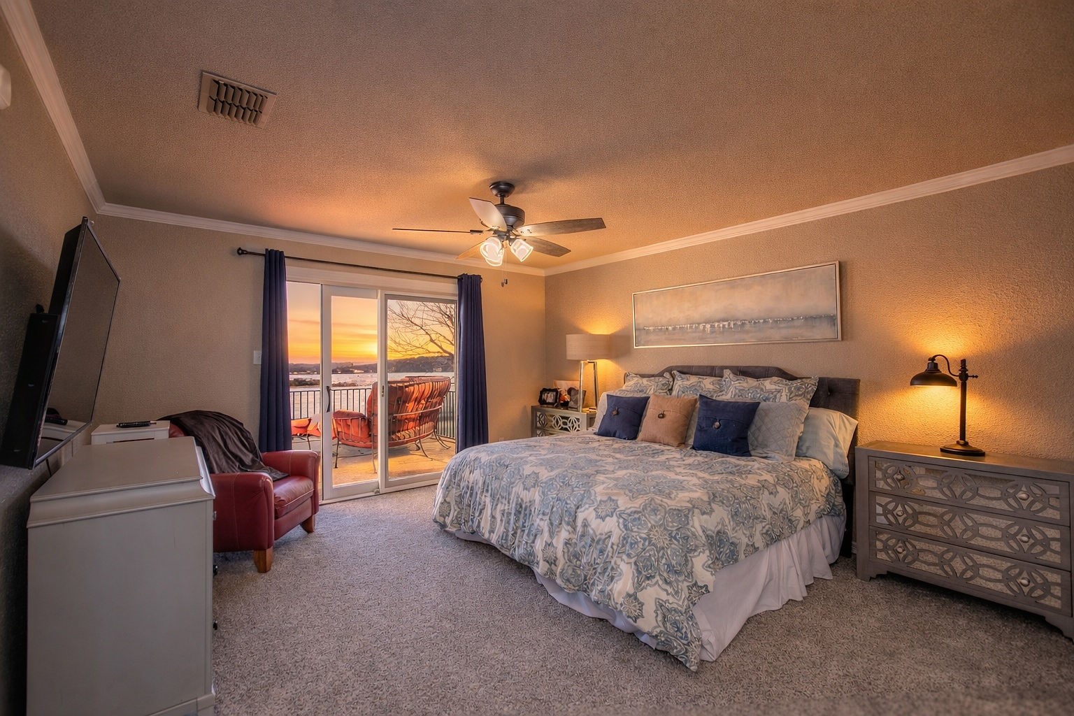 140 Oyster Bay