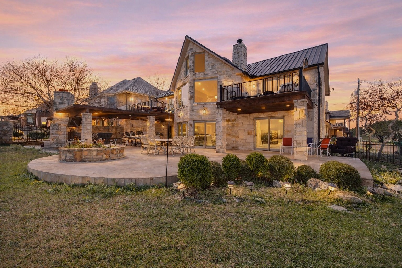 140 Oyster Bay