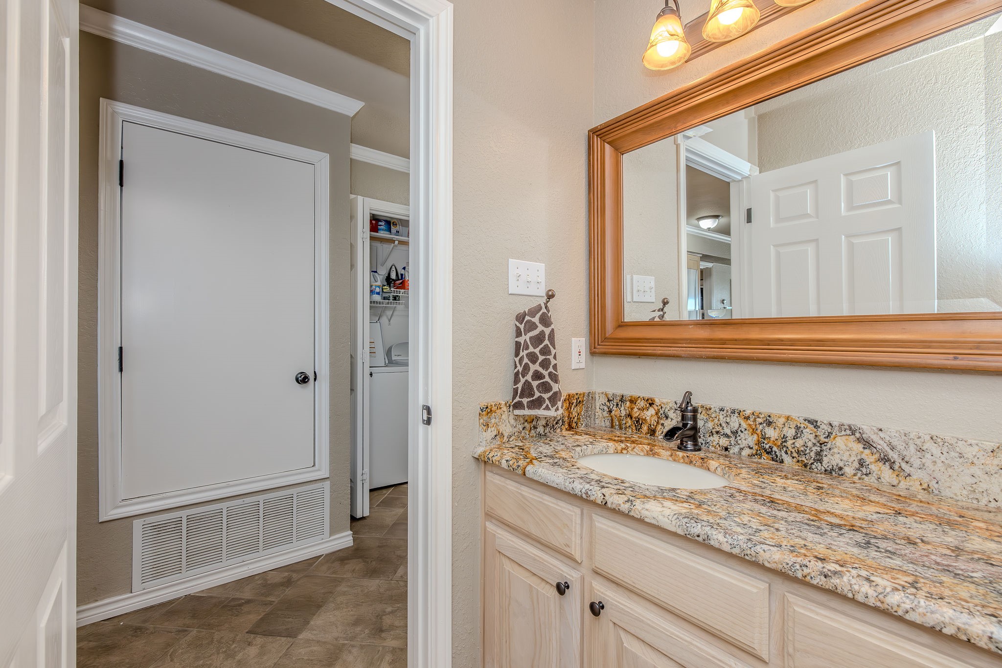 140 Oyster Bay