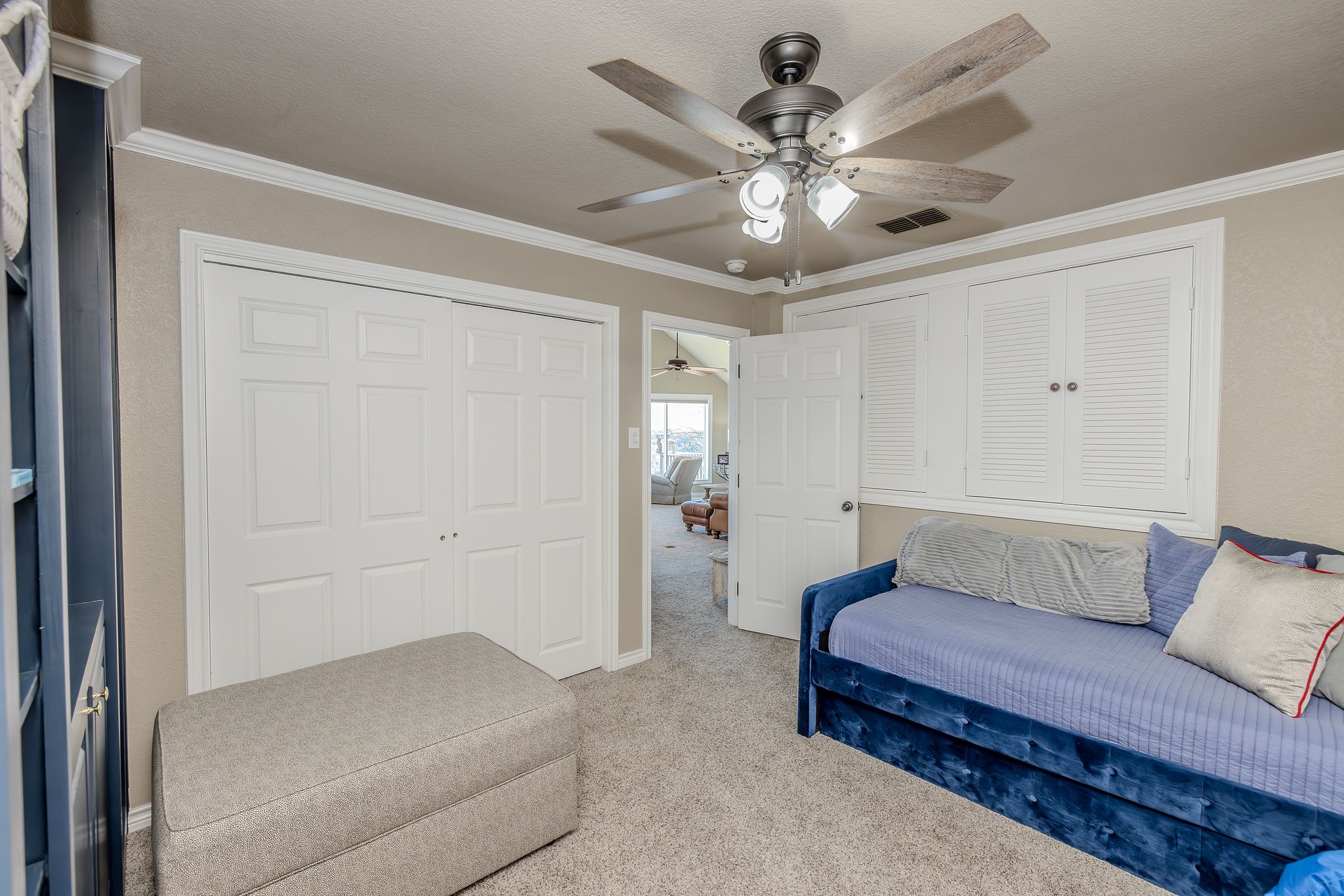 140 Oyster Bay