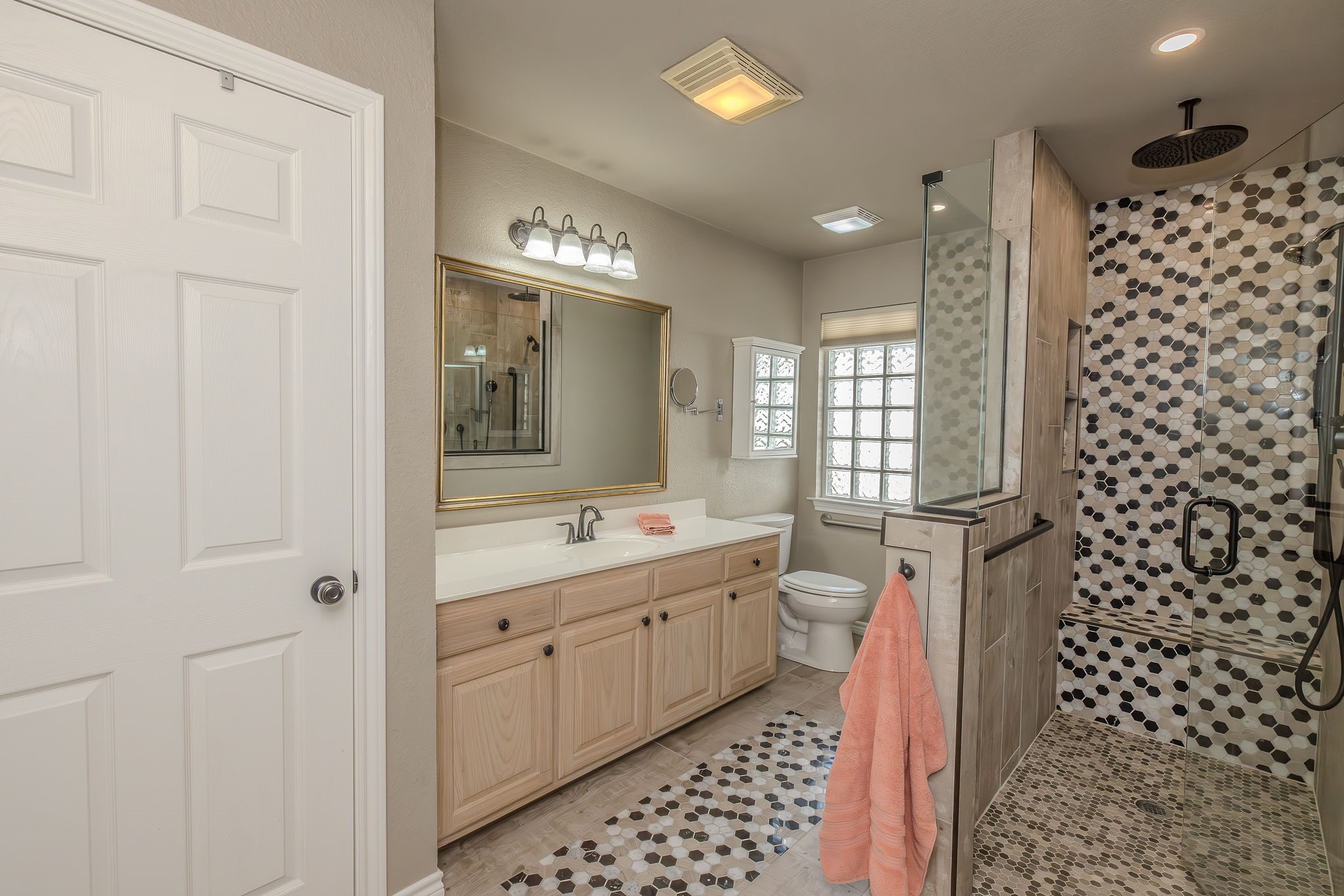 140 Oyster Bay