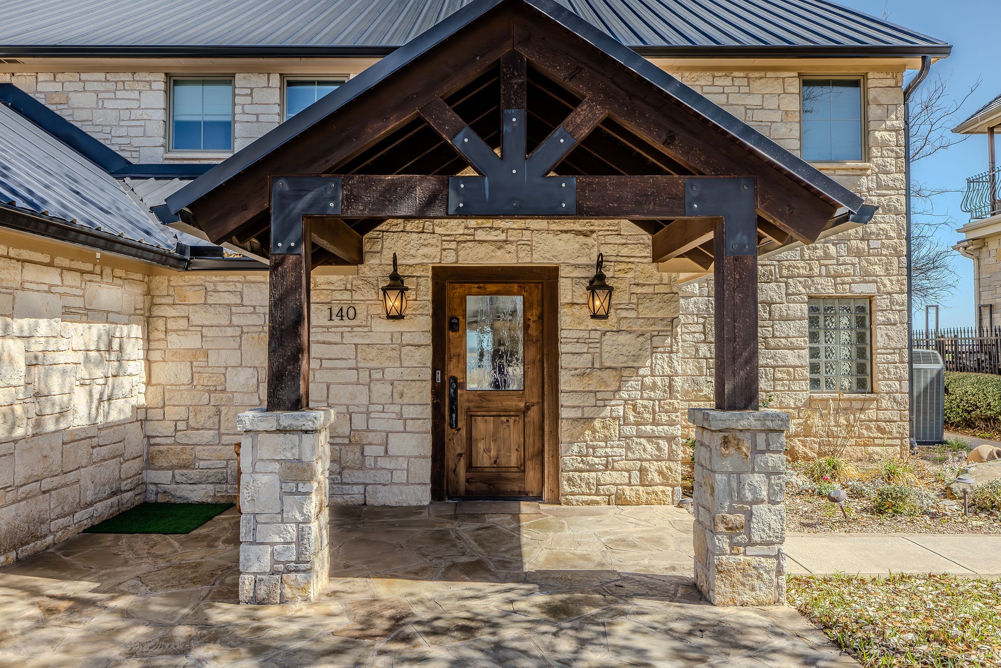 140 Oyster Bay