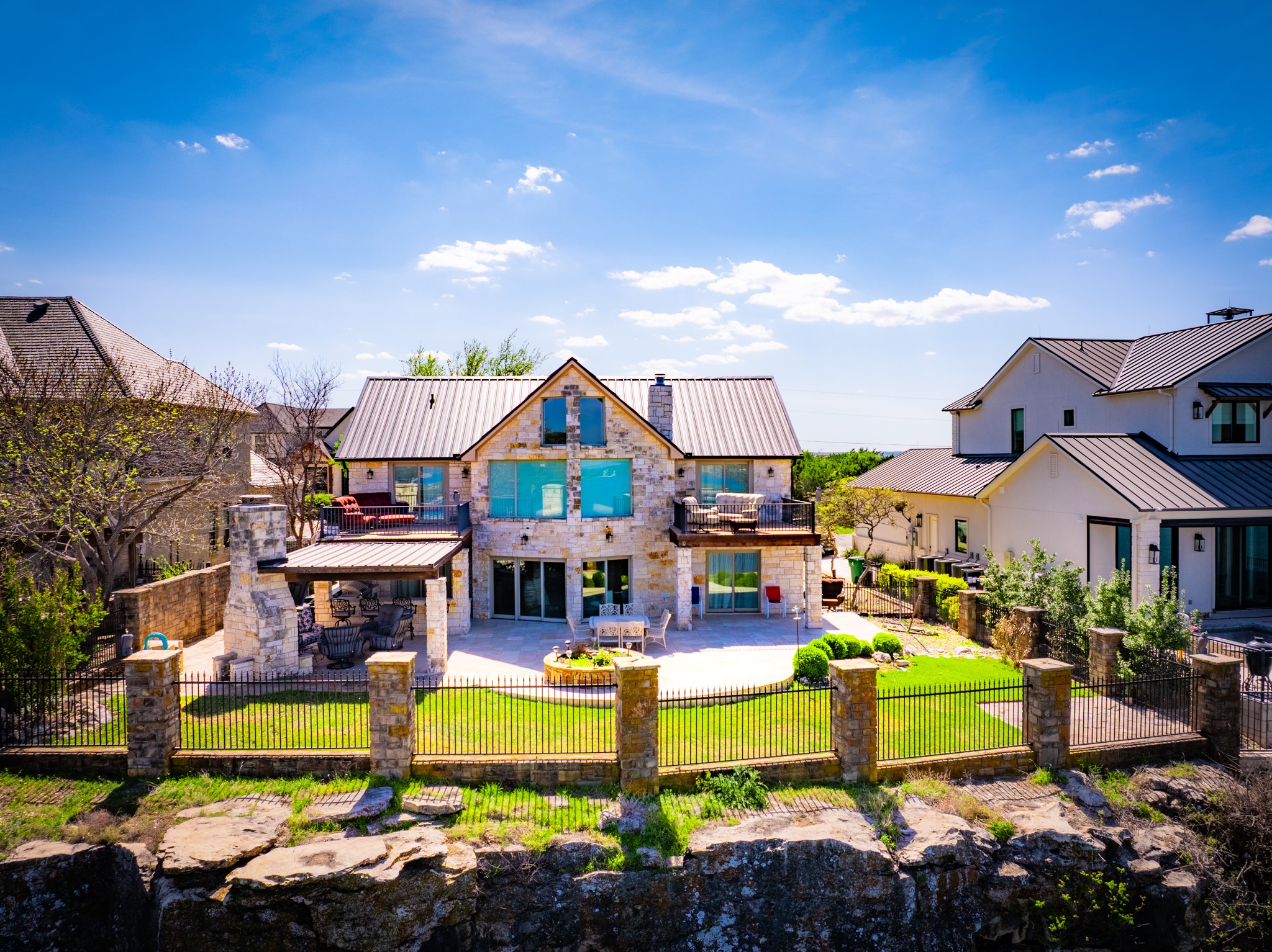140 Oyster Bay
