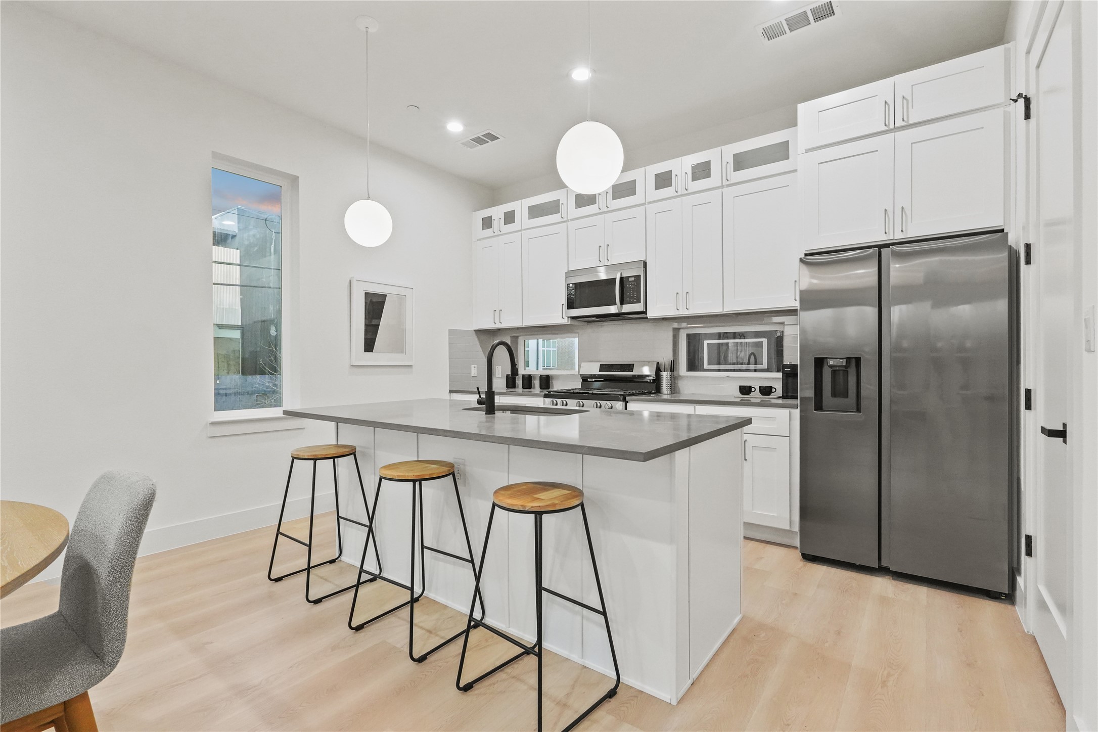 2101 N Prairie Avenue 108