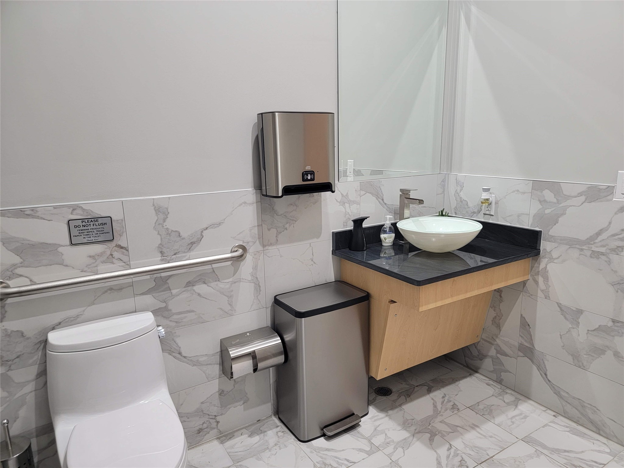 981 State Highway 121 A140