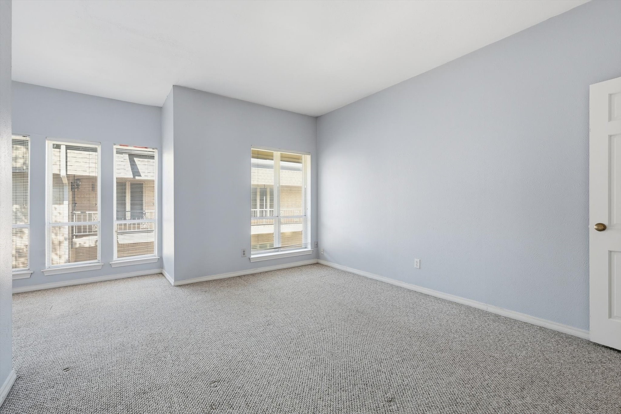 4320 Bellaire Drive S 240W