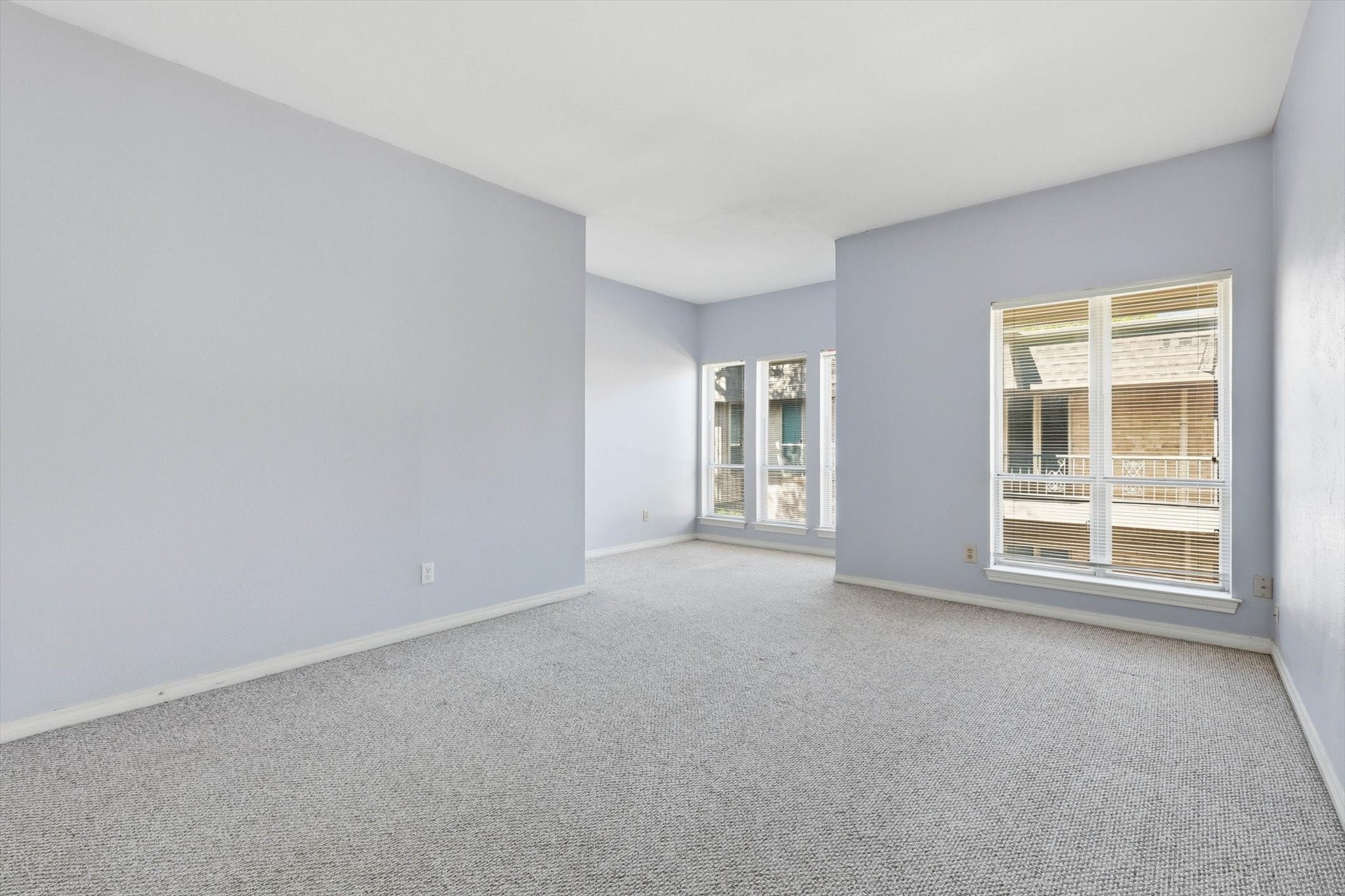 4320 Bellaire Drive S 240W