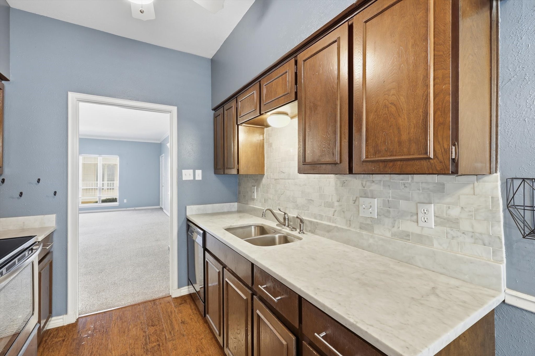 4320 Bellaire Drive S 240W