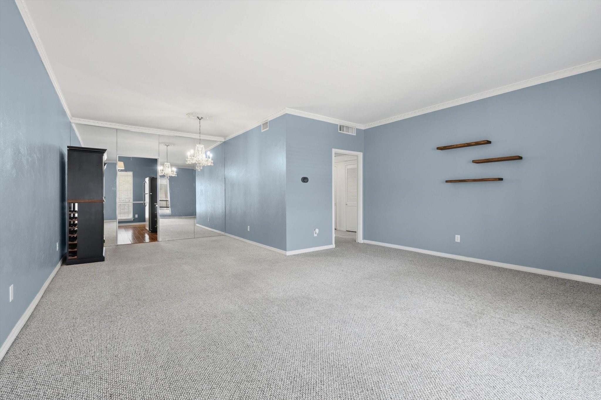4320 Bellaire Drive S 240W