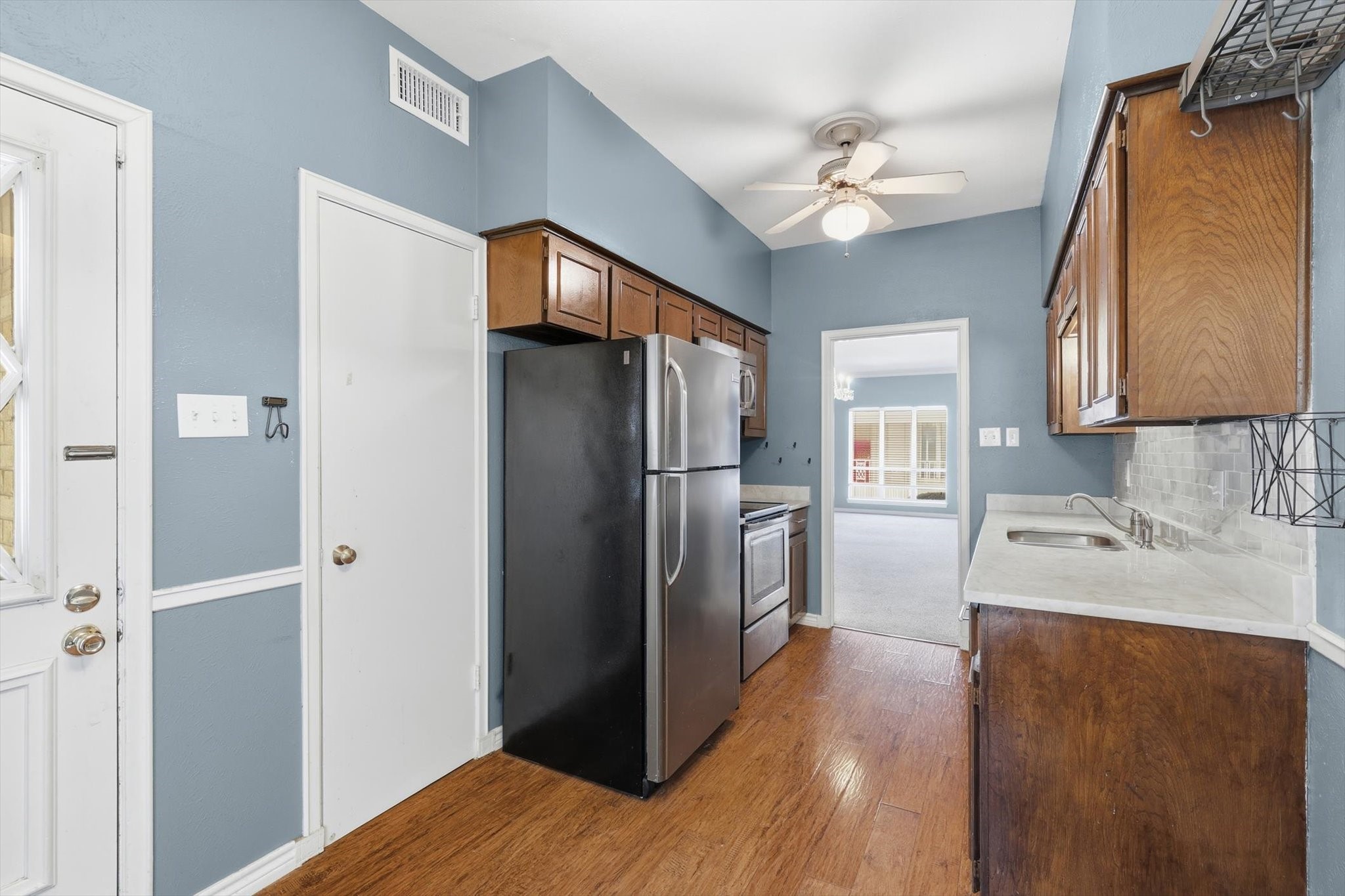 4320 Bellaire Drive S 240W