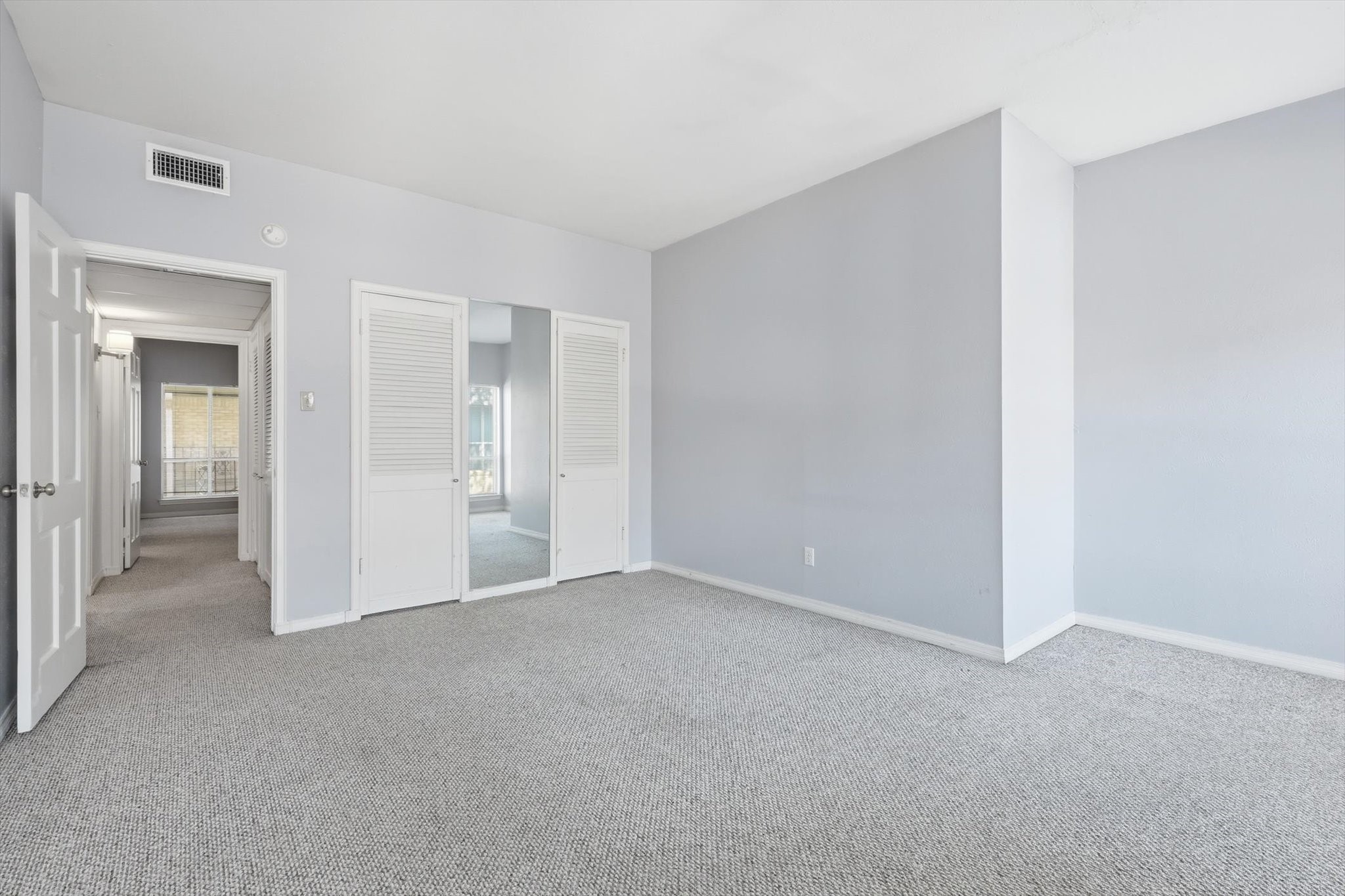 4320 Bellaire Drive S 240W